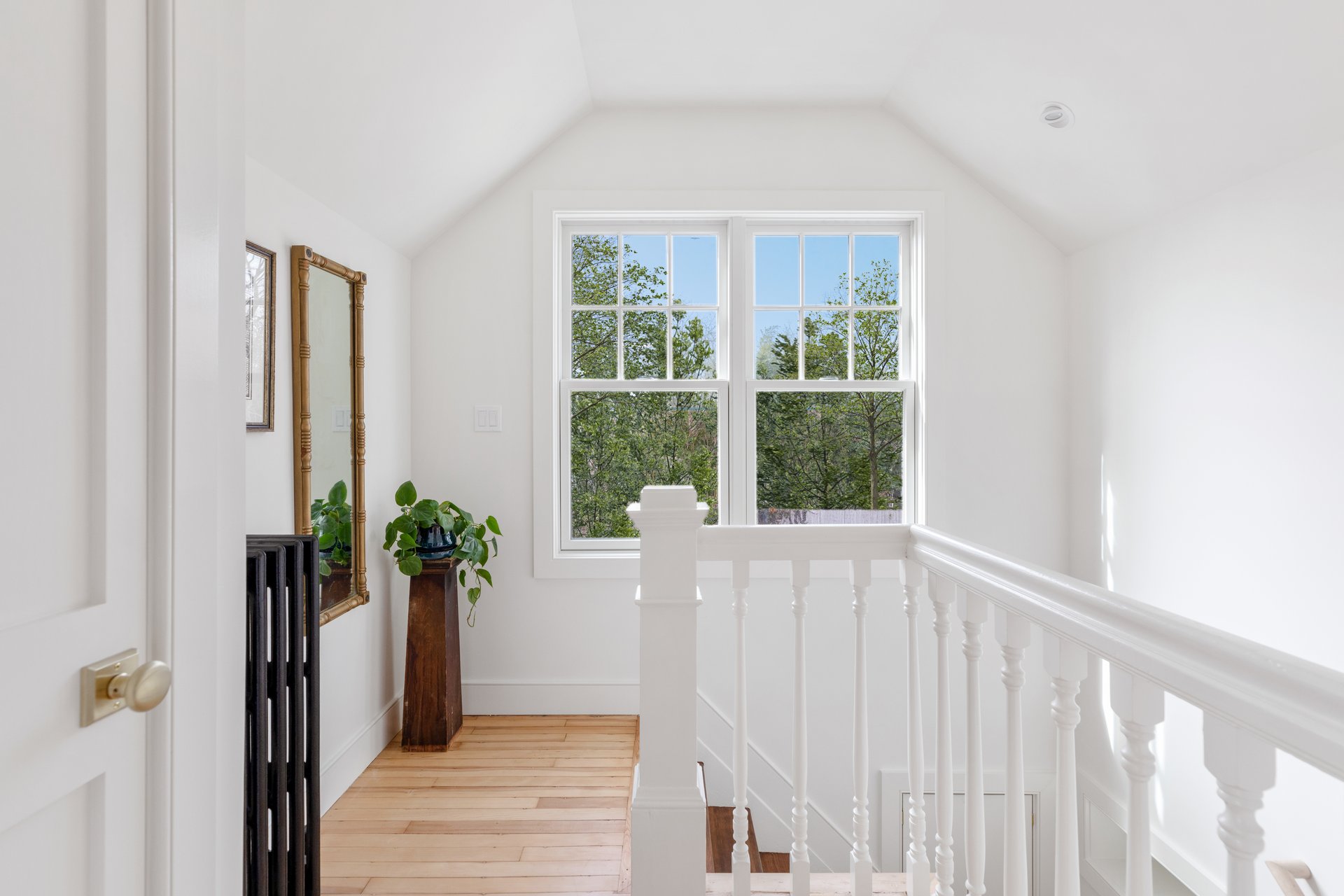 CHARMING AND COMPLETELY RENOVATED 