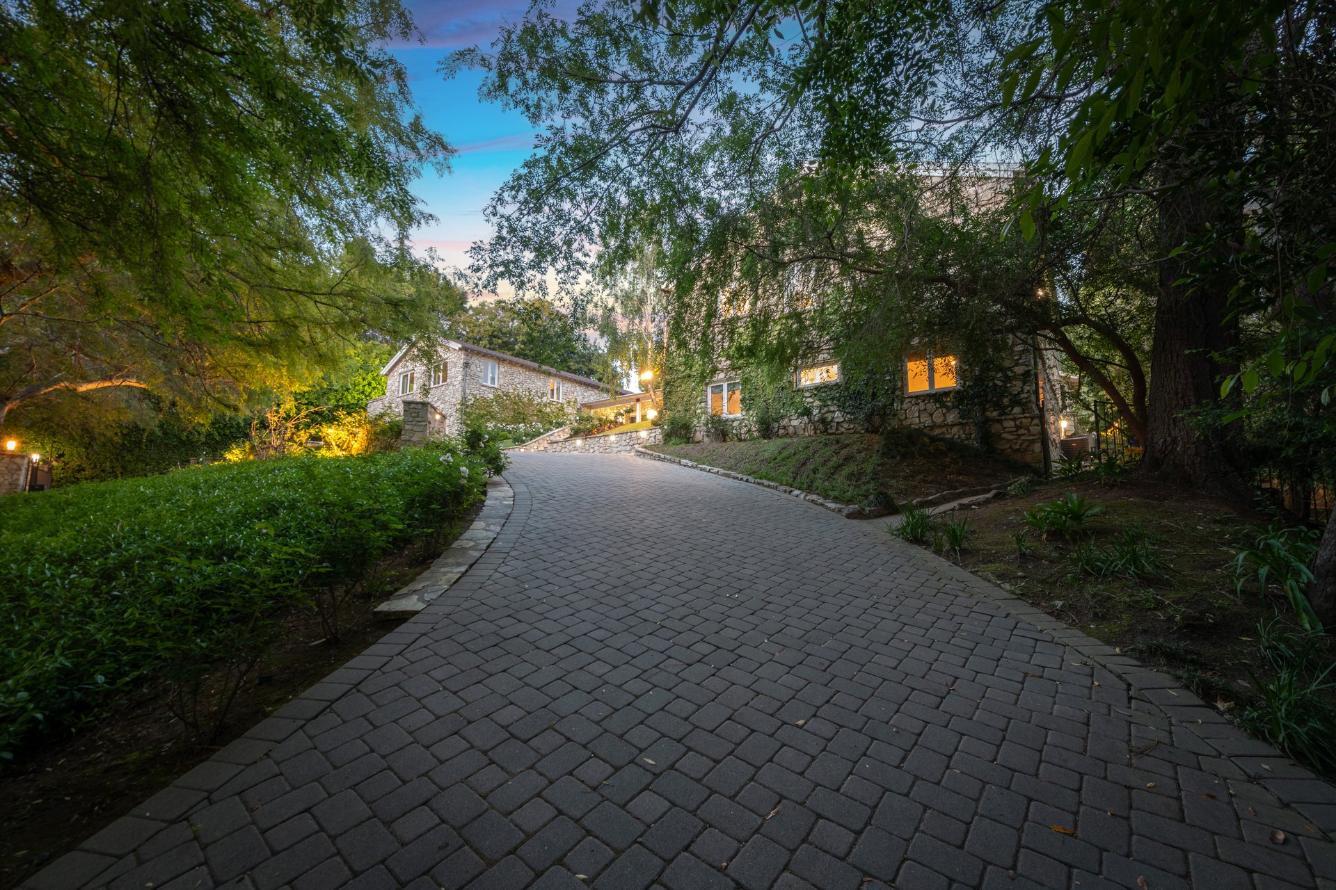 422 Parkwood Dr