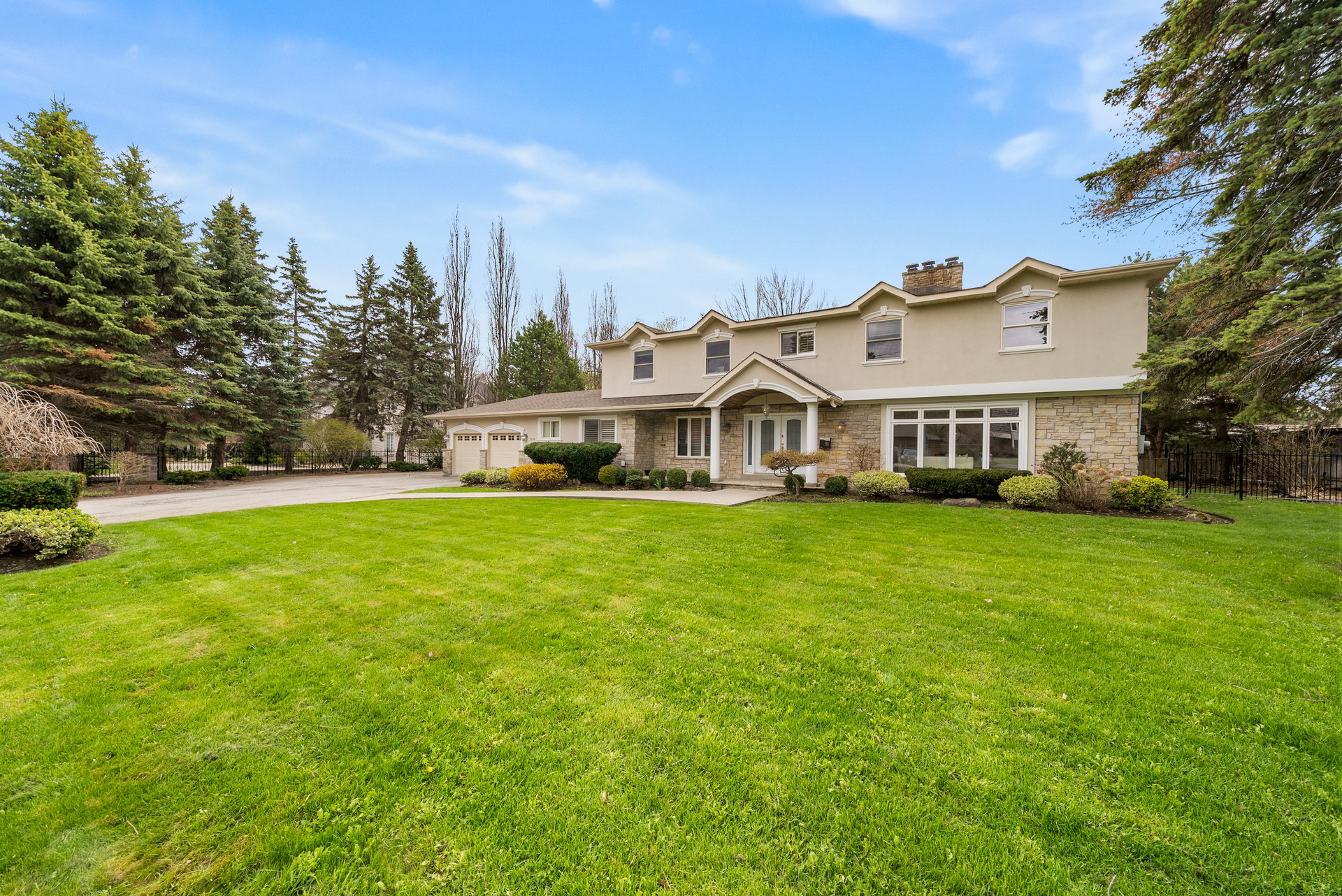 2154 Oneida Cres