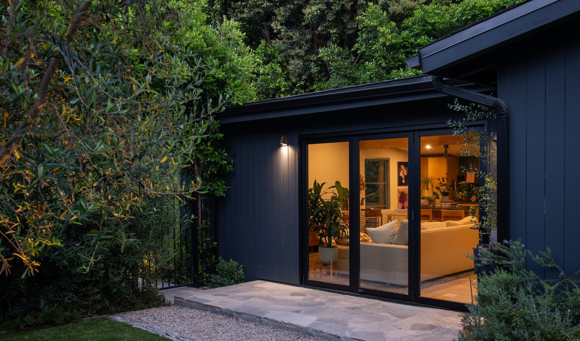 4157 Sunswept Dr, Studio City