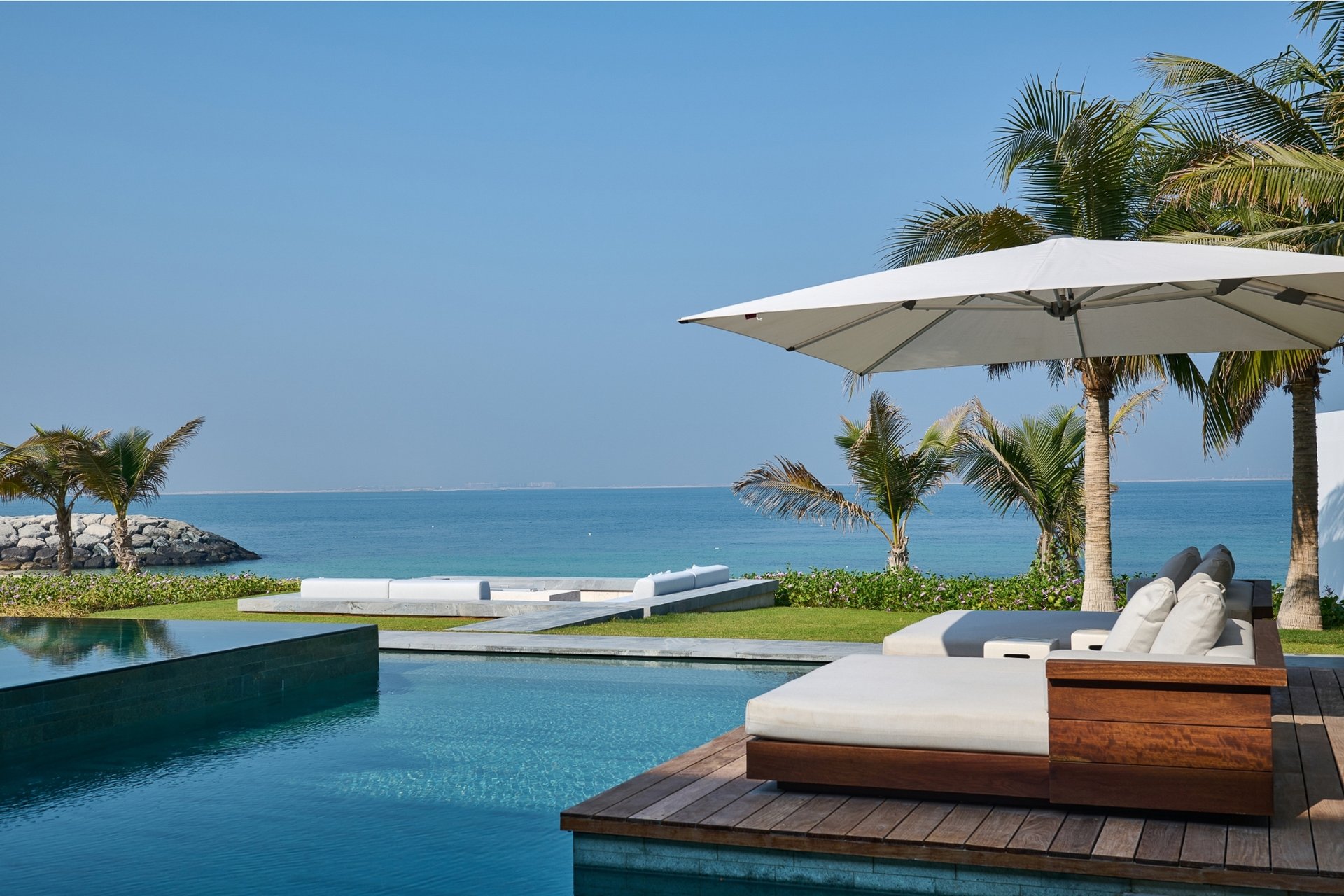 Jumeirah Bay Island Mansion 