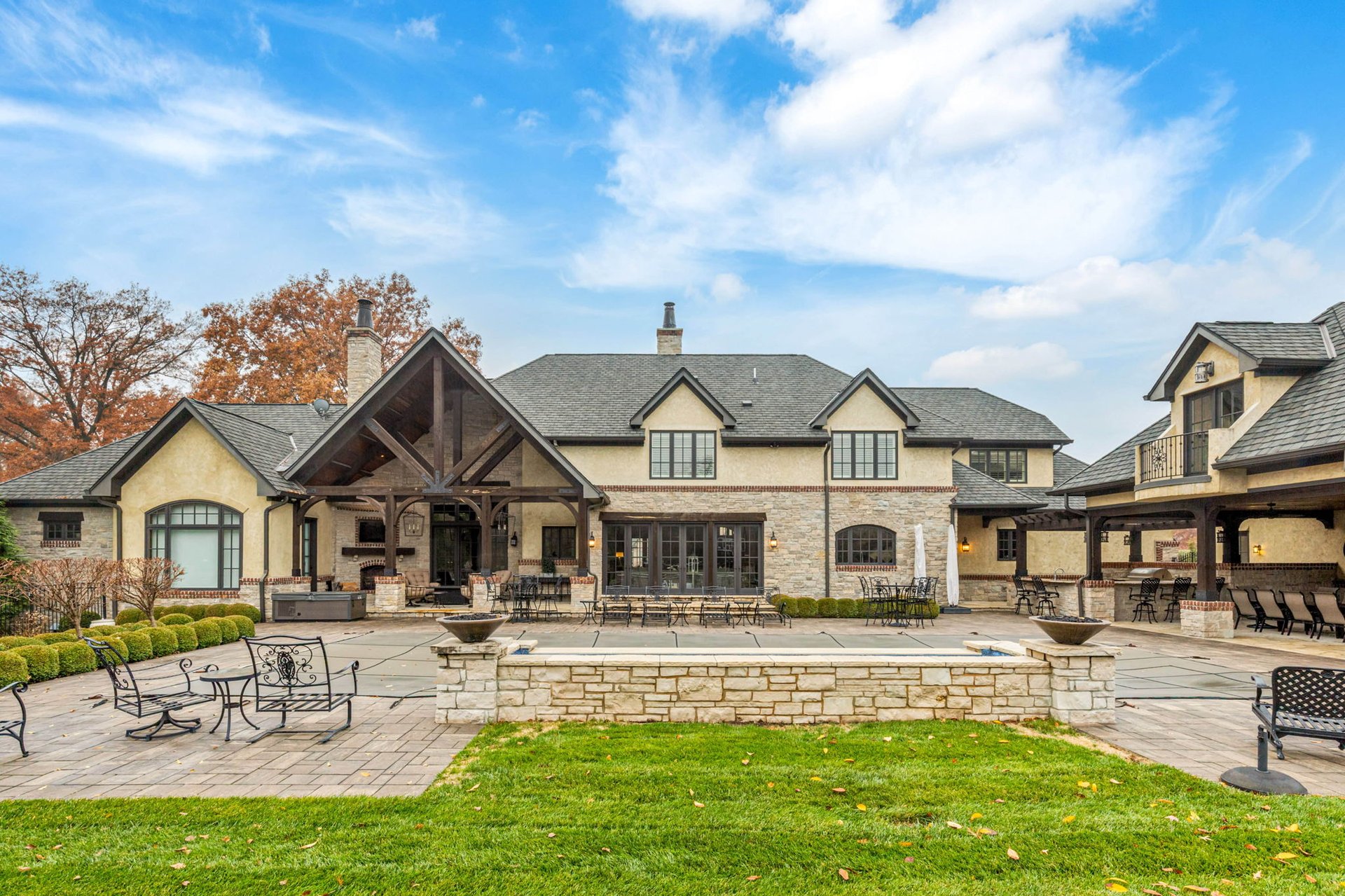 8 Bridle Lane