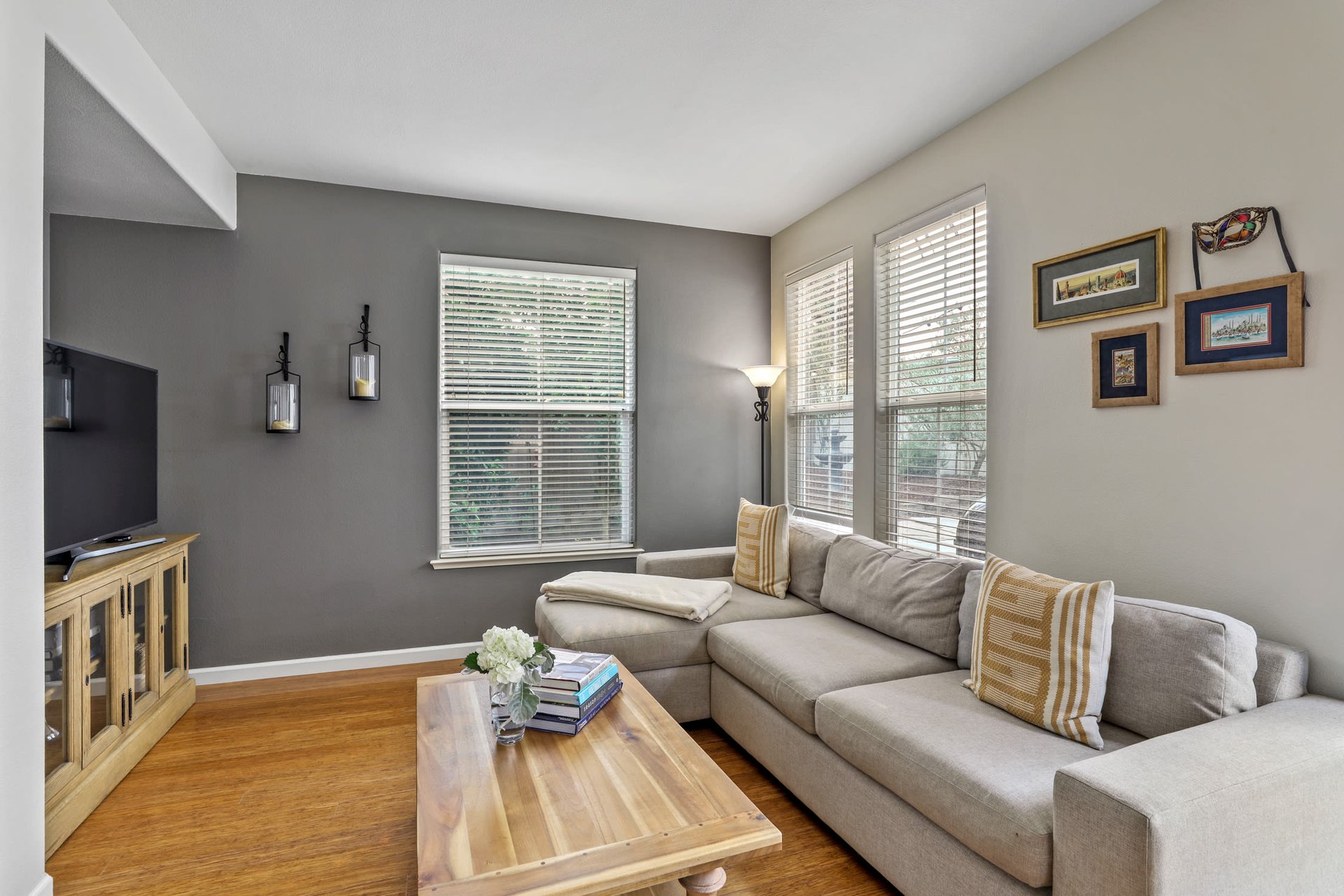 54 Arnold Dr