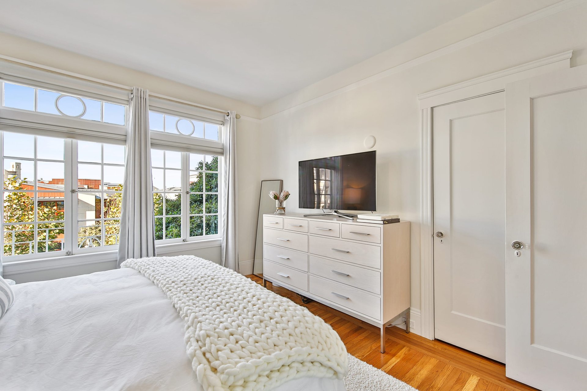 2945 Pacific Ave #9