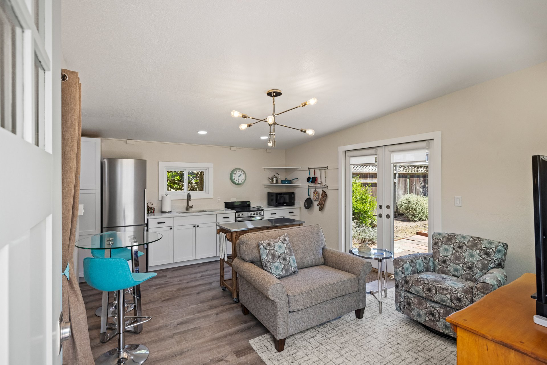 Charming Pacific Grove Cottage