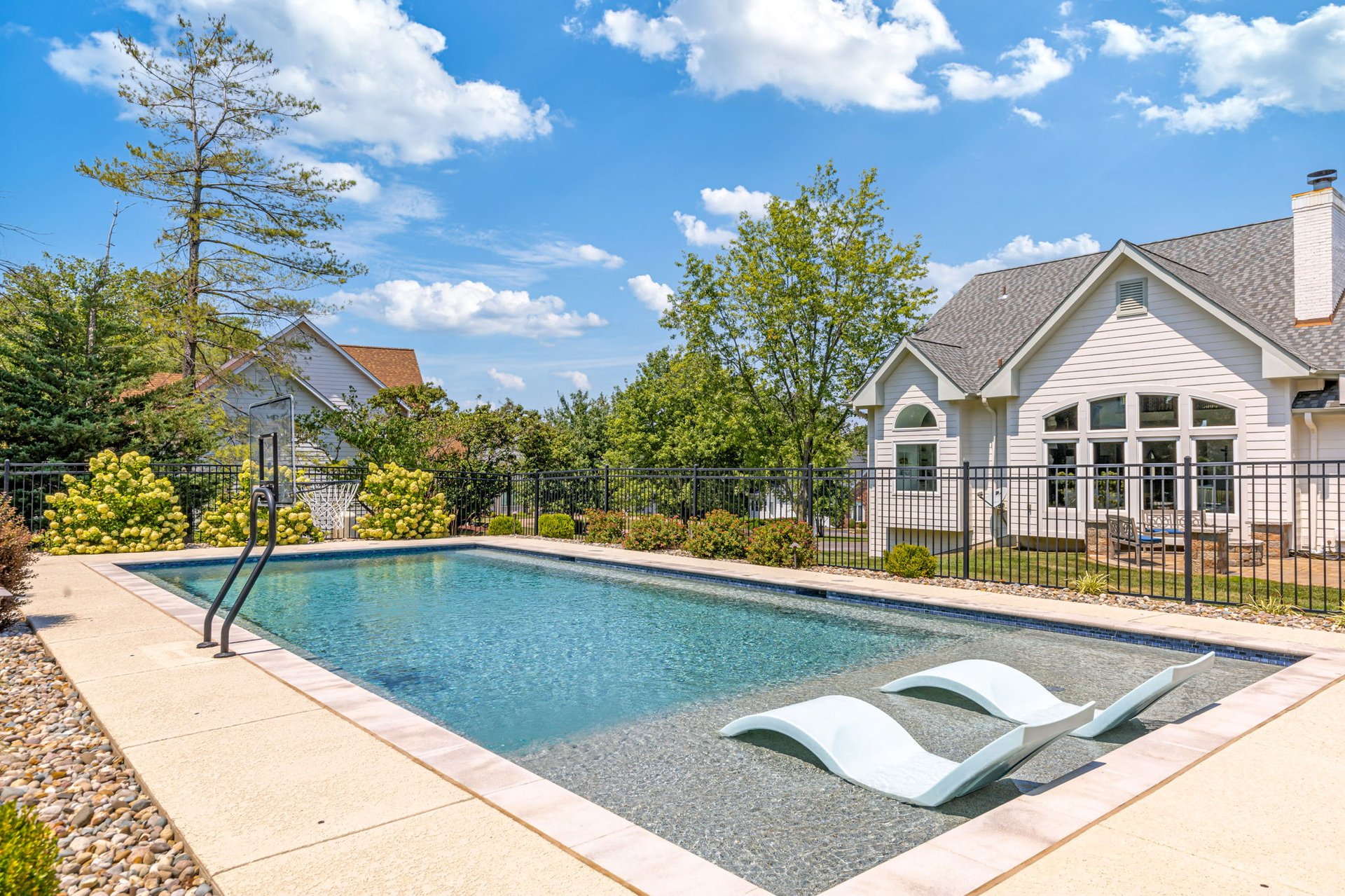 1069 Whitmoor Drive