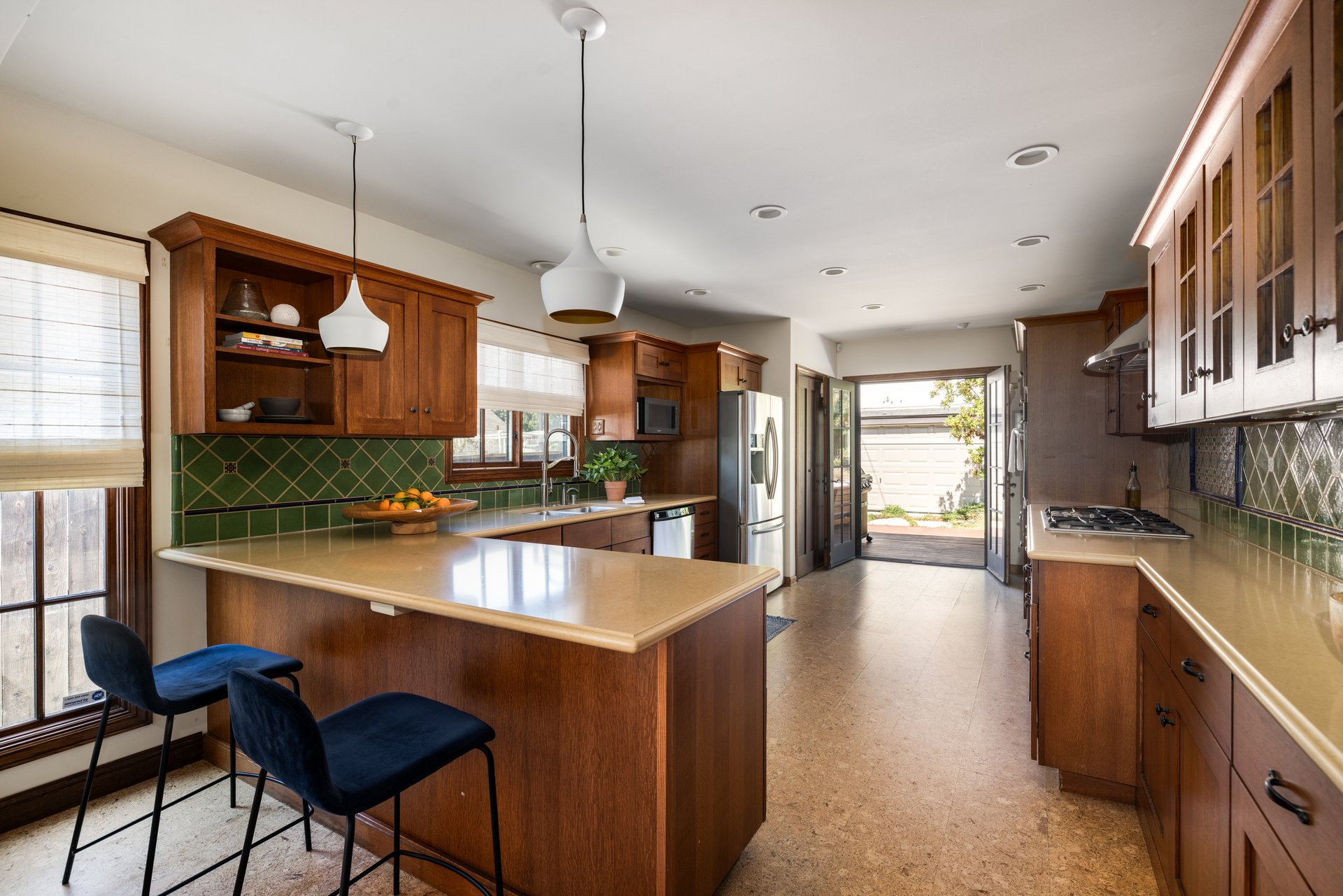 851 Masselin Ave, Miracle Mile