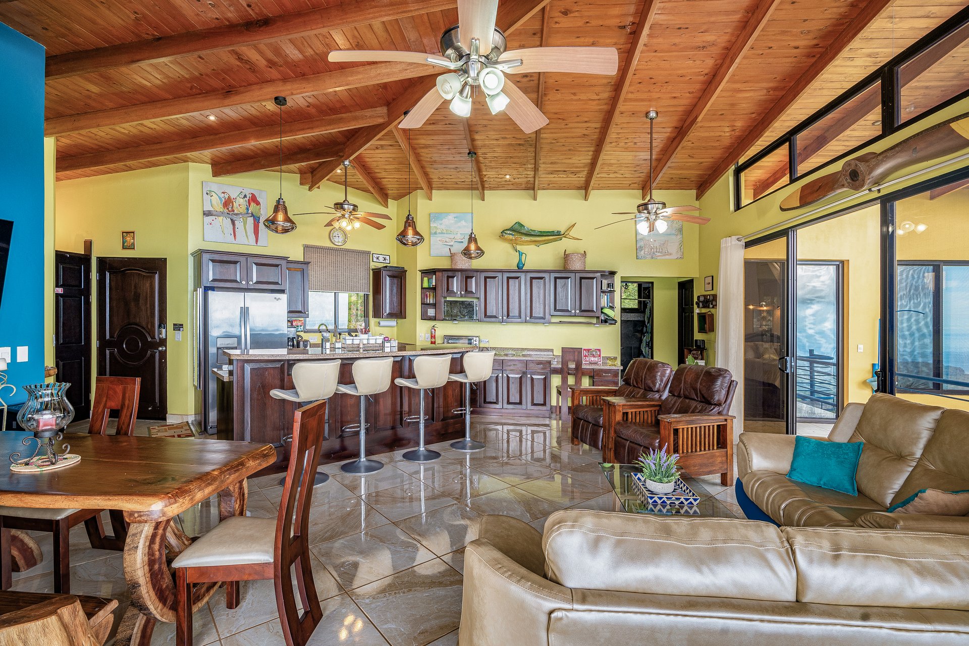 Luxury 4-Bed Villa with Ocean Views & Infinity Pool in Ojochal