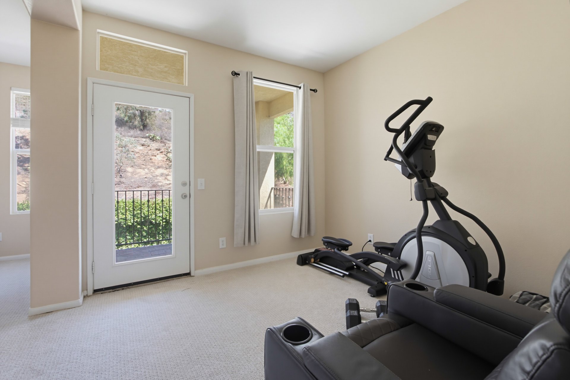 3350 Avocado Vista Ln