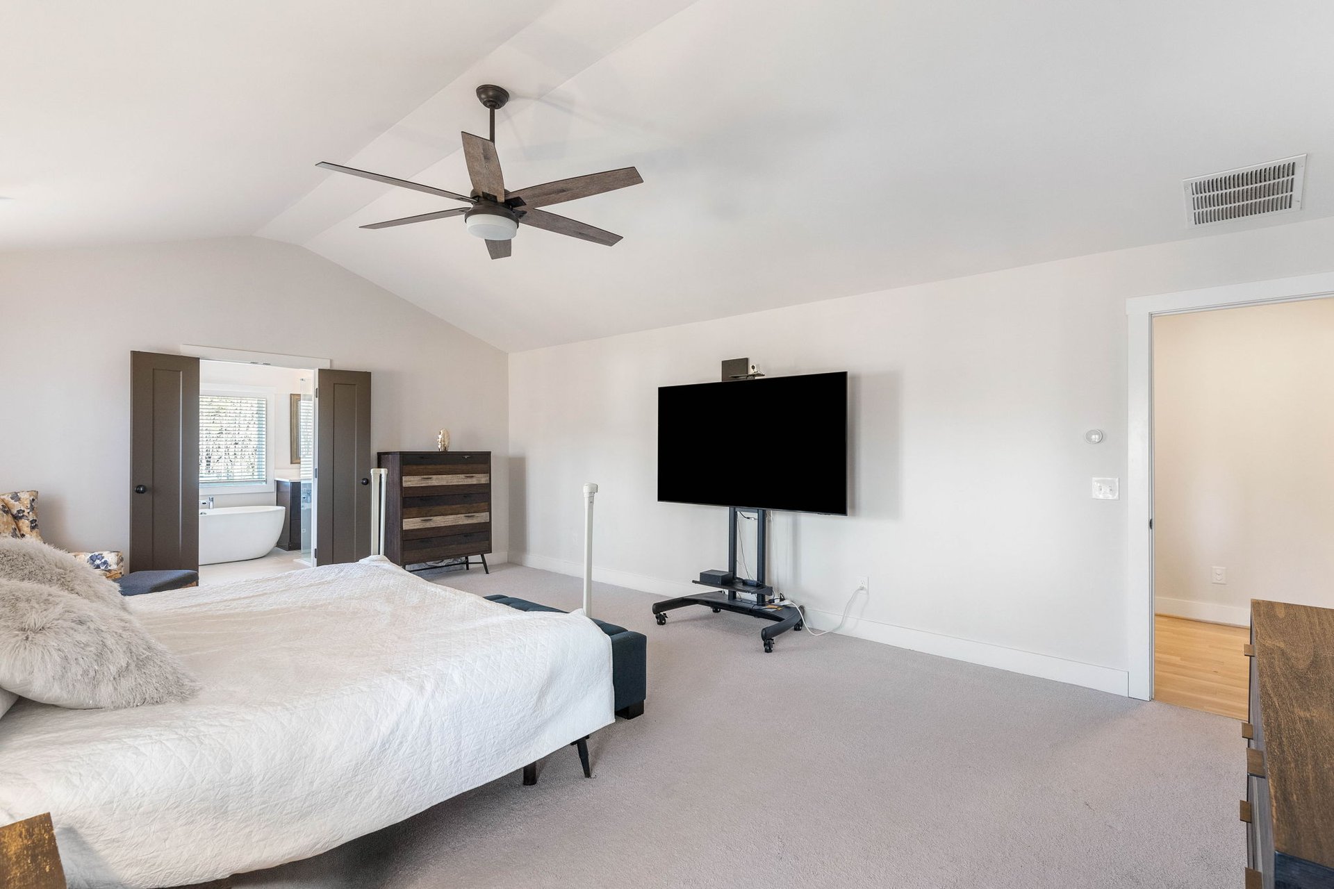 1736 Red Maple Ridge, Atlanta, GA 30316
