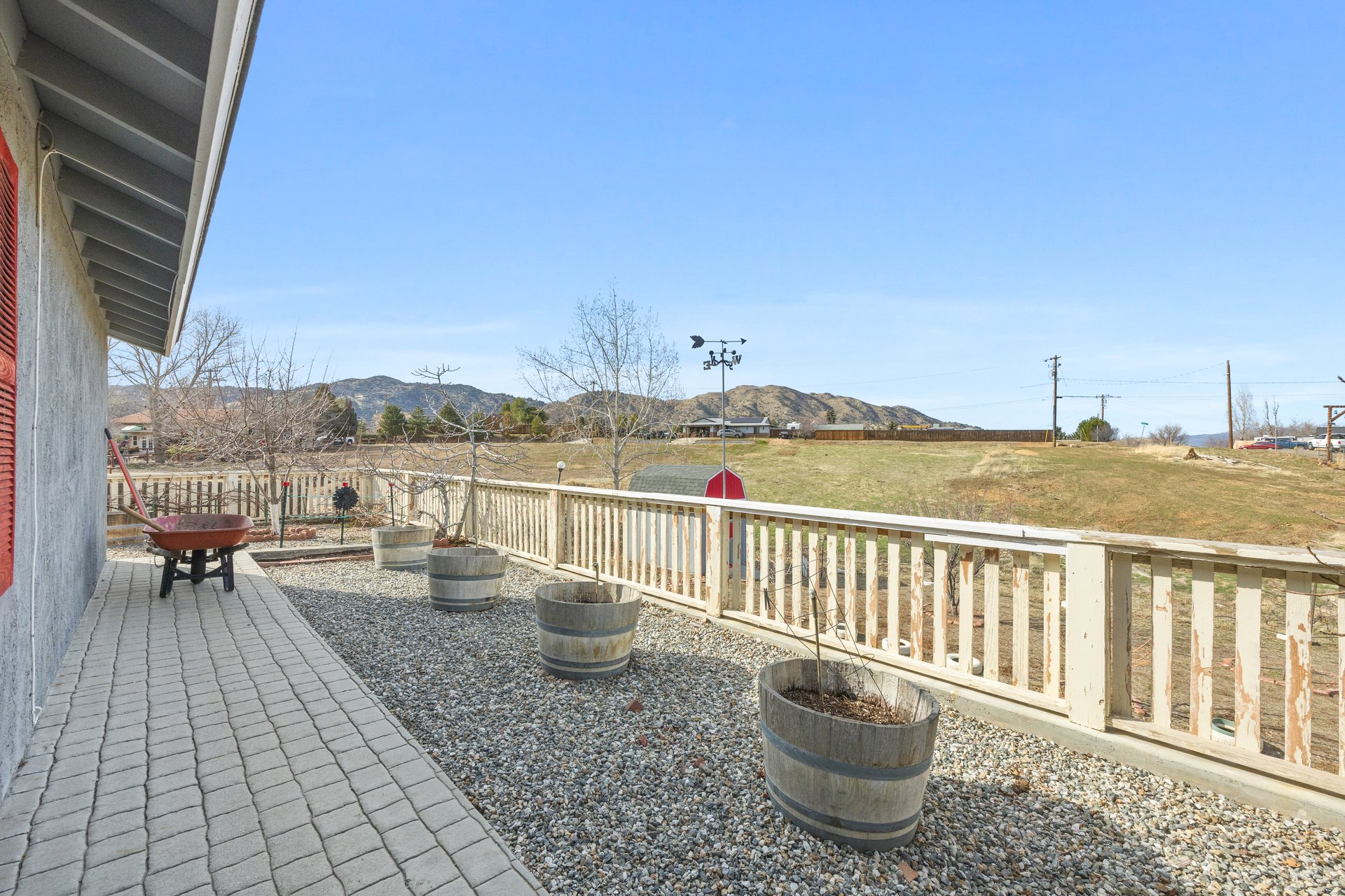 Charming Cul-de-Sac Home in East Golden Hills – 21941 Fig Court
