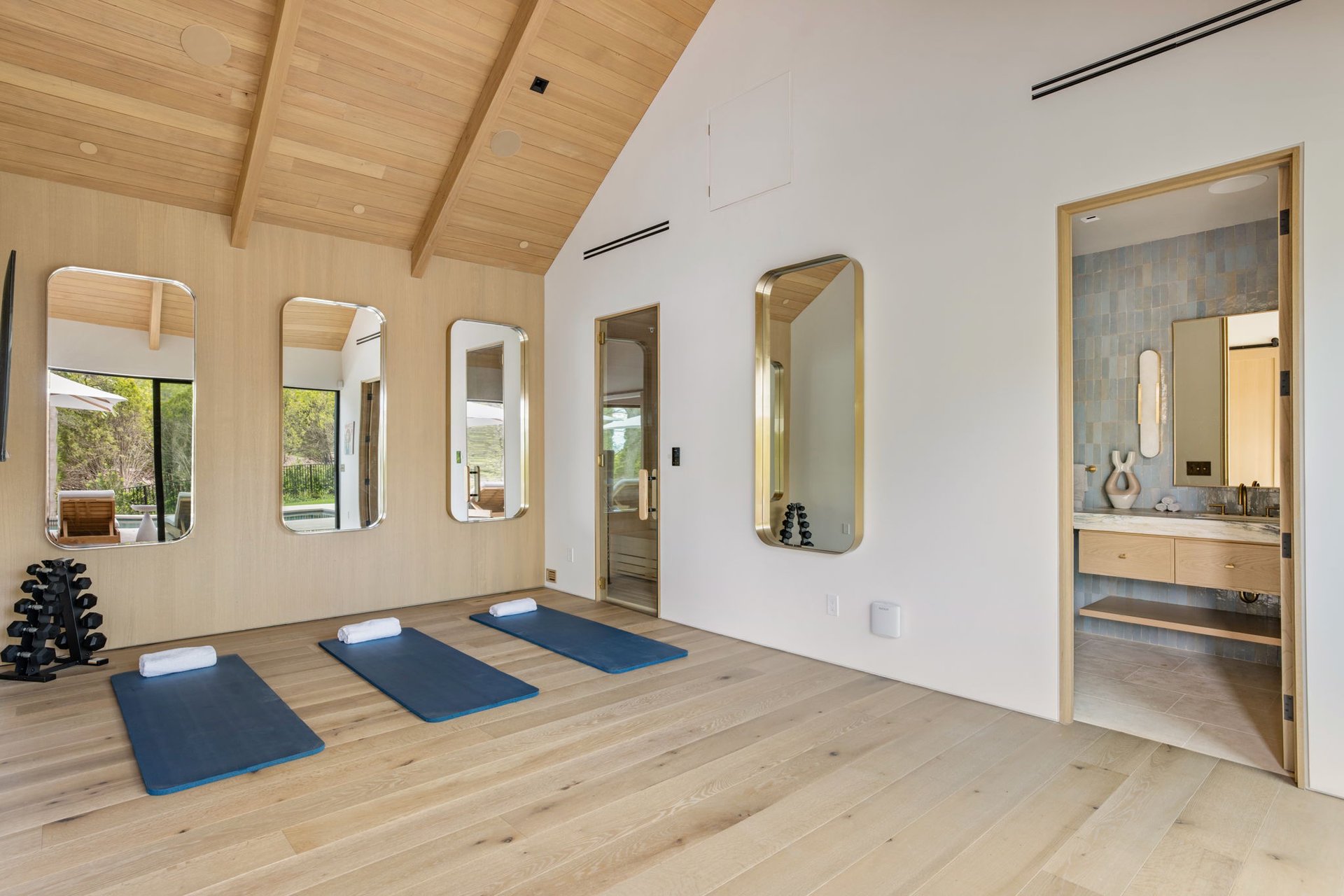 The Viewcrest Lodge in Studio City 