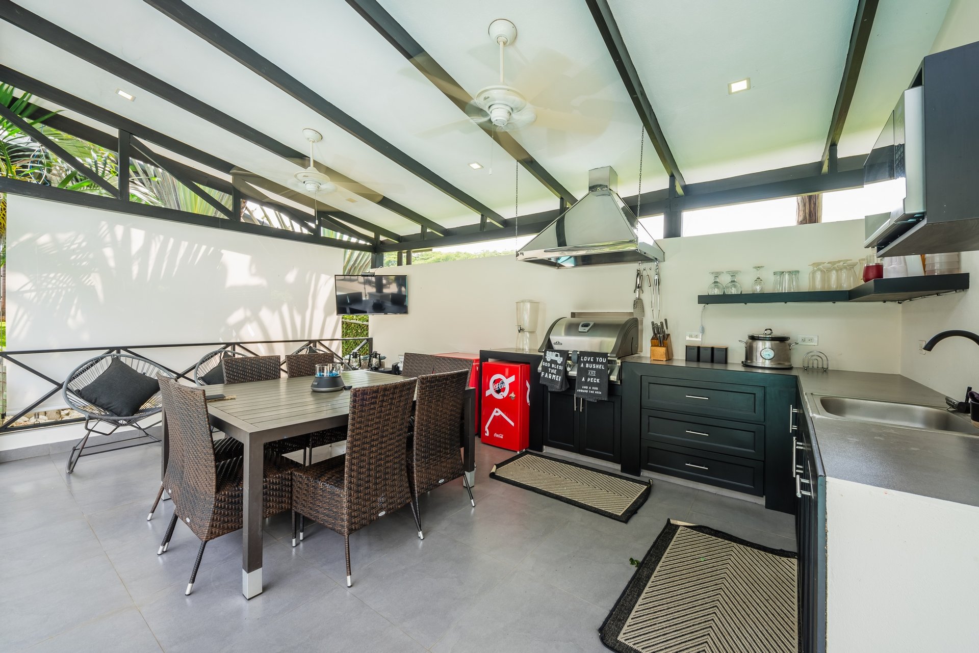 Casa Cielo | Luxurious Multifunctional Estate with Main House, Apartments, and Pool in Guanacaste!