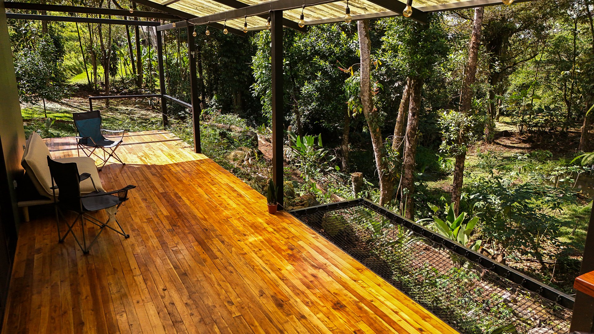 Costa Rica Mountain Retreat – 1.8 ha with Luxury Cabin, Private Lake & Riverfront