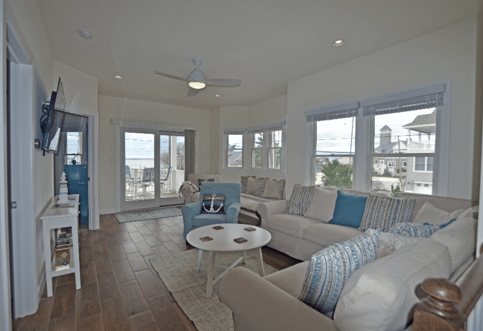 28 Pershing Avenue, Long Beach Township