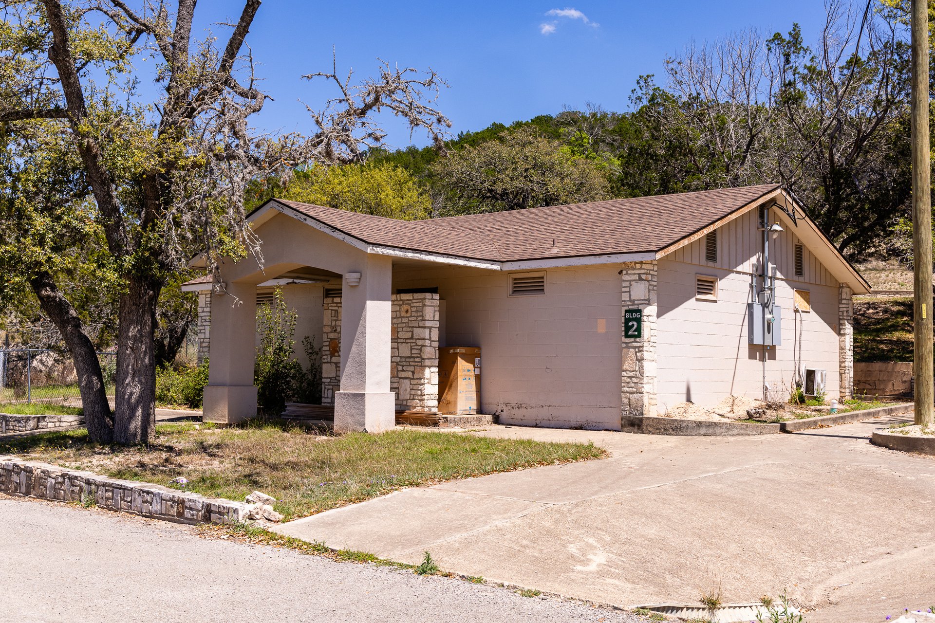 1325 Harper Road