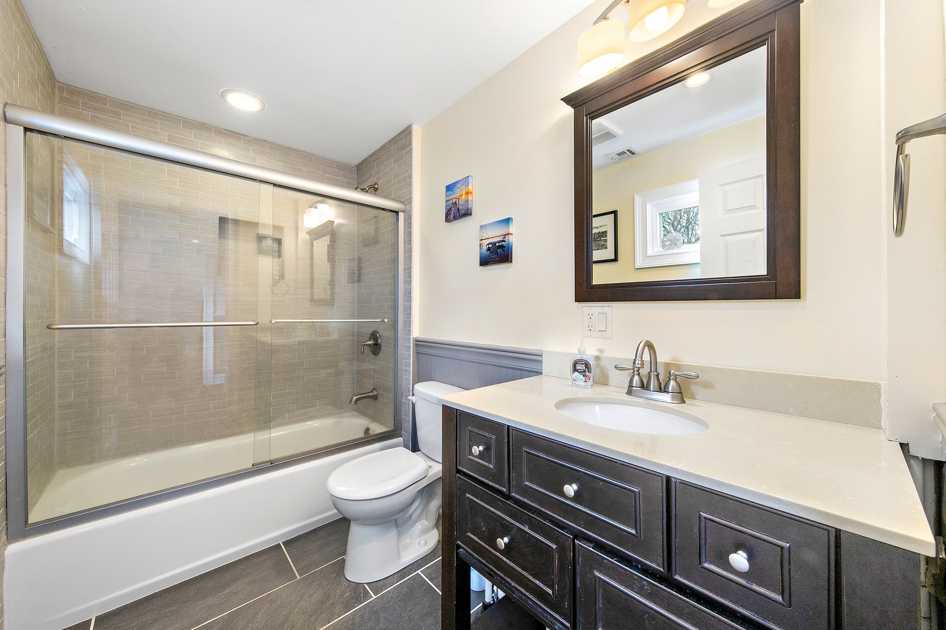 5 W Ave, Beach Haven