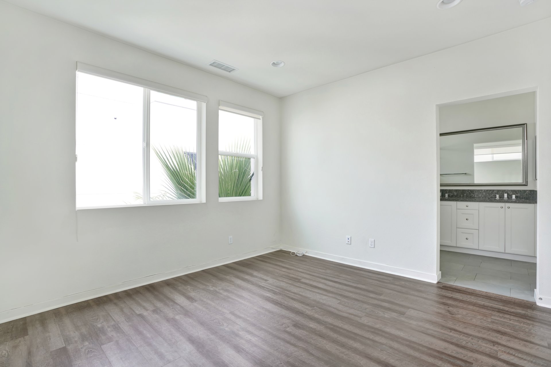 1688 Shoreline Way