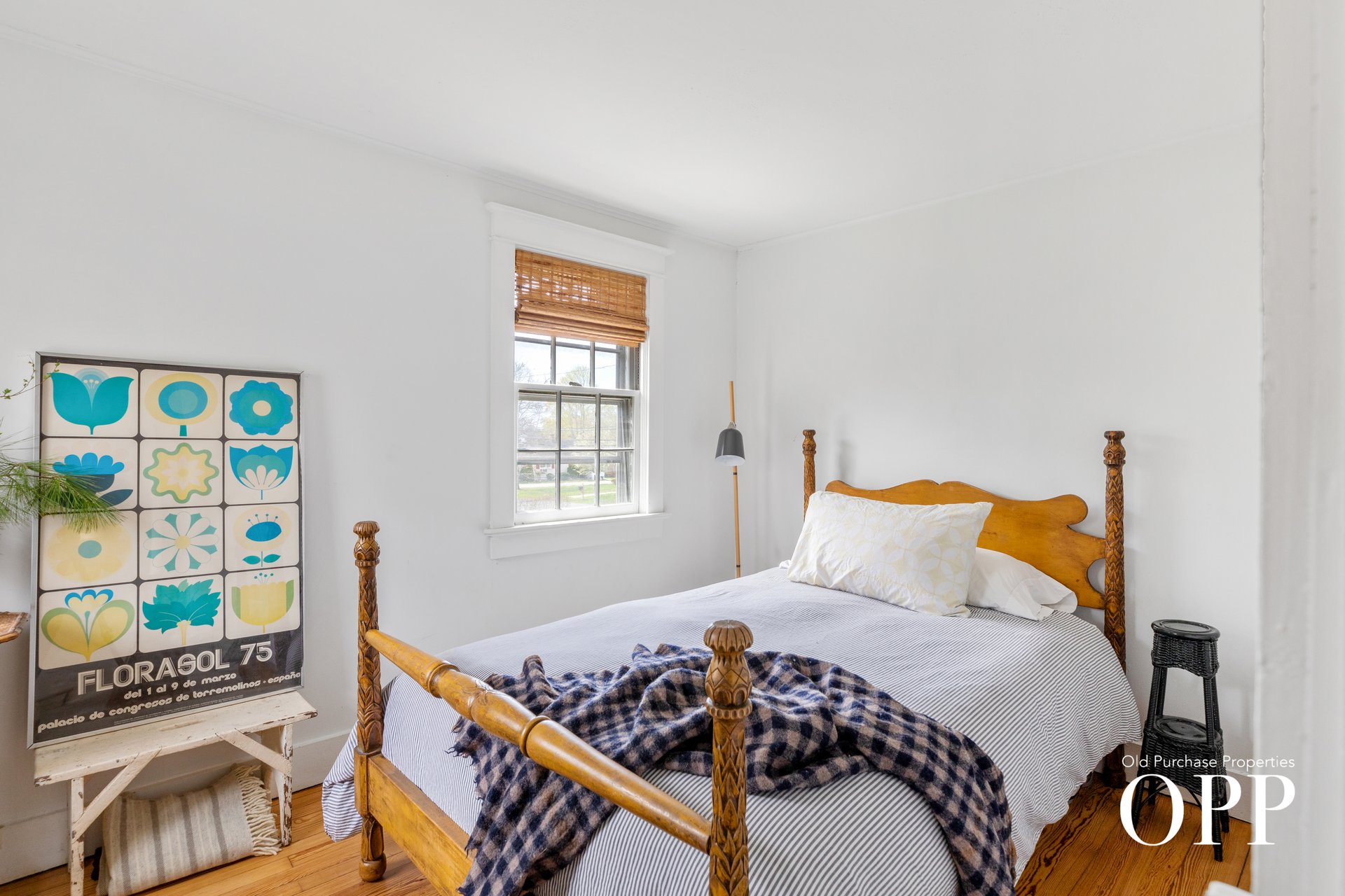 Early Bellport Charm Close to Everything