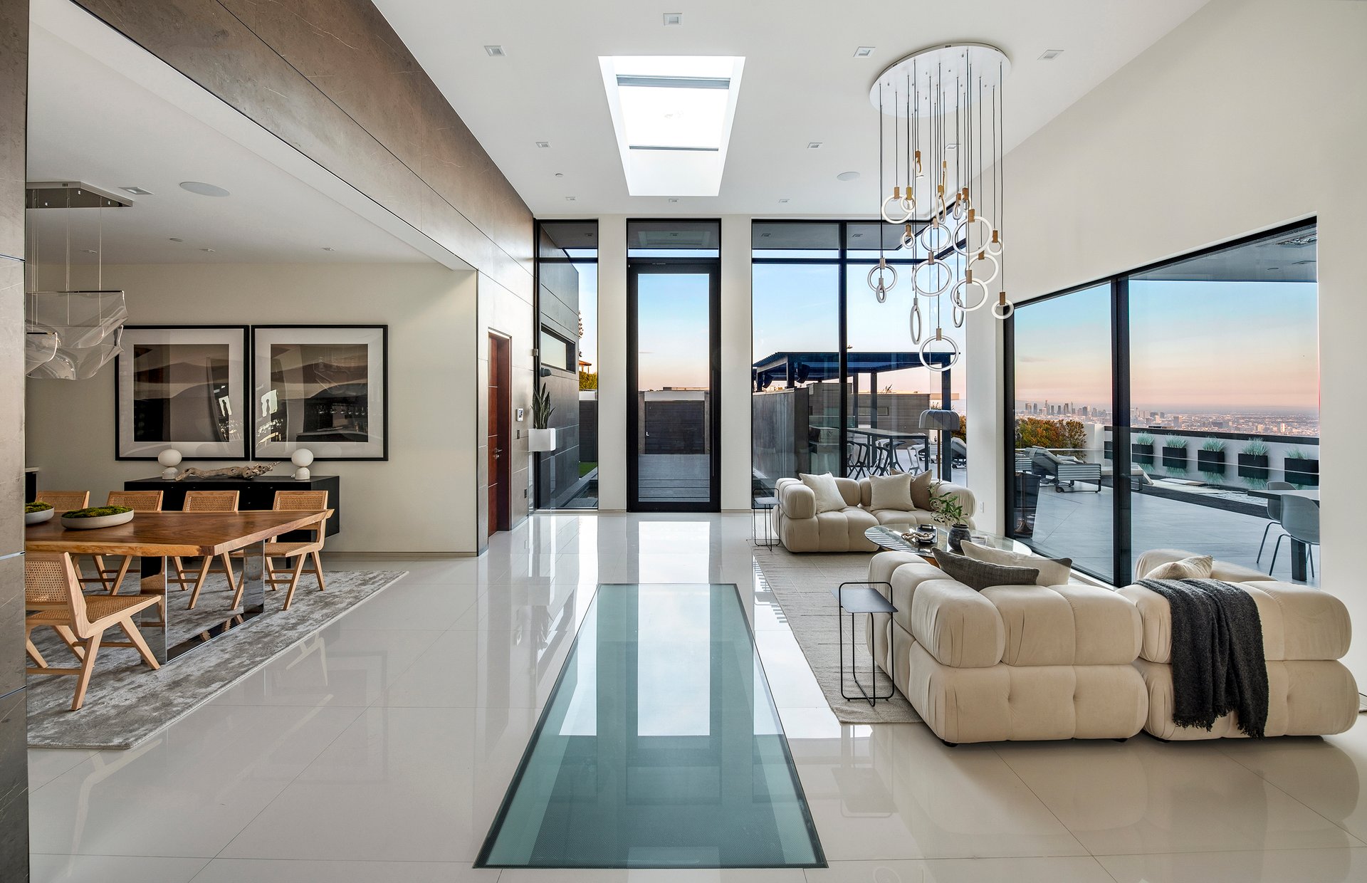 2301 Hercules Dr, Hollywood Hills