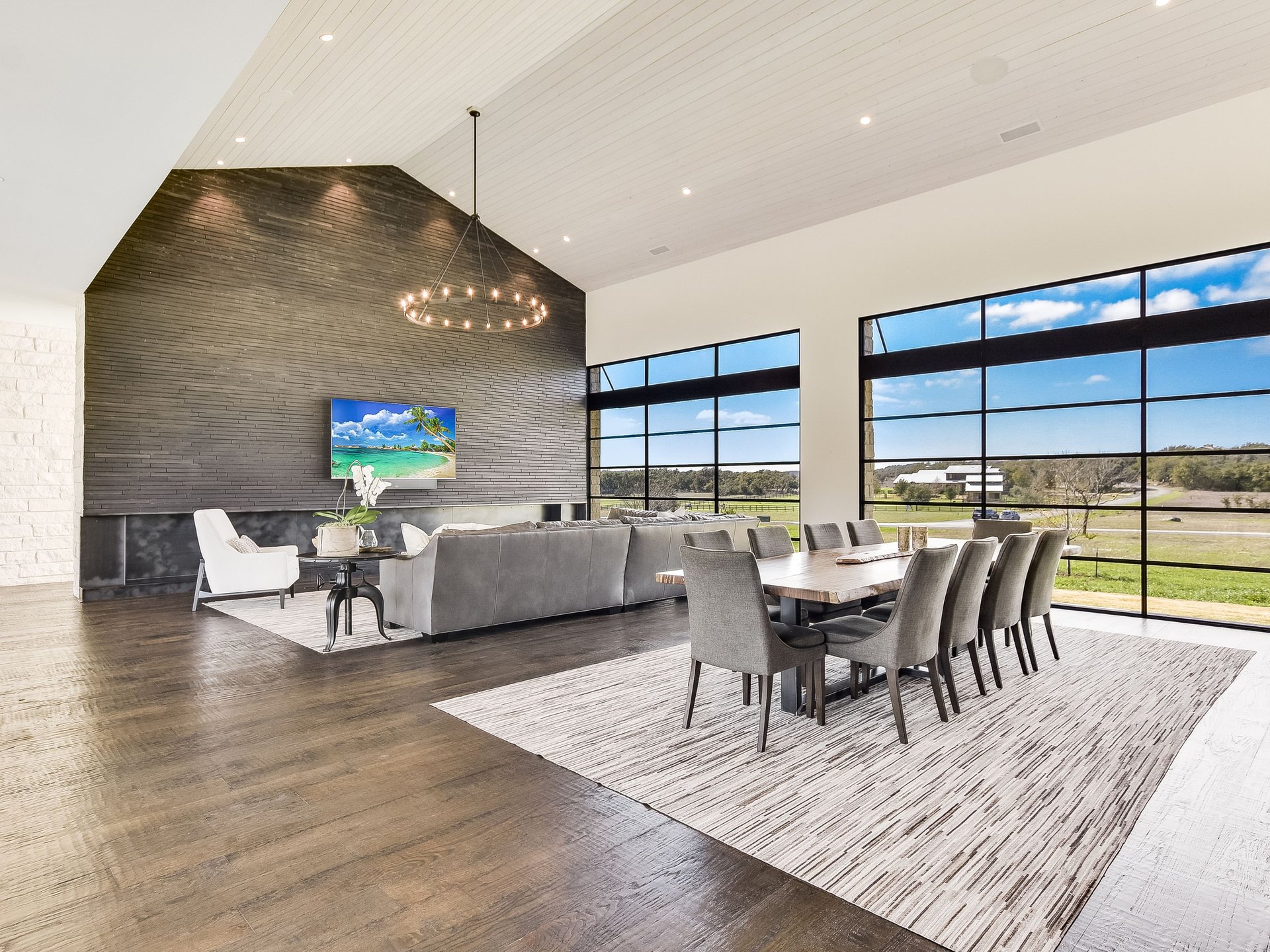 Luxury Modern Farmhouse