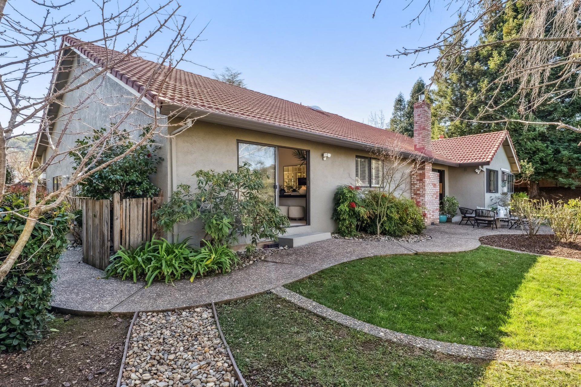 Peaceful Cul-de-Sac Location in Coveted Neighborhood