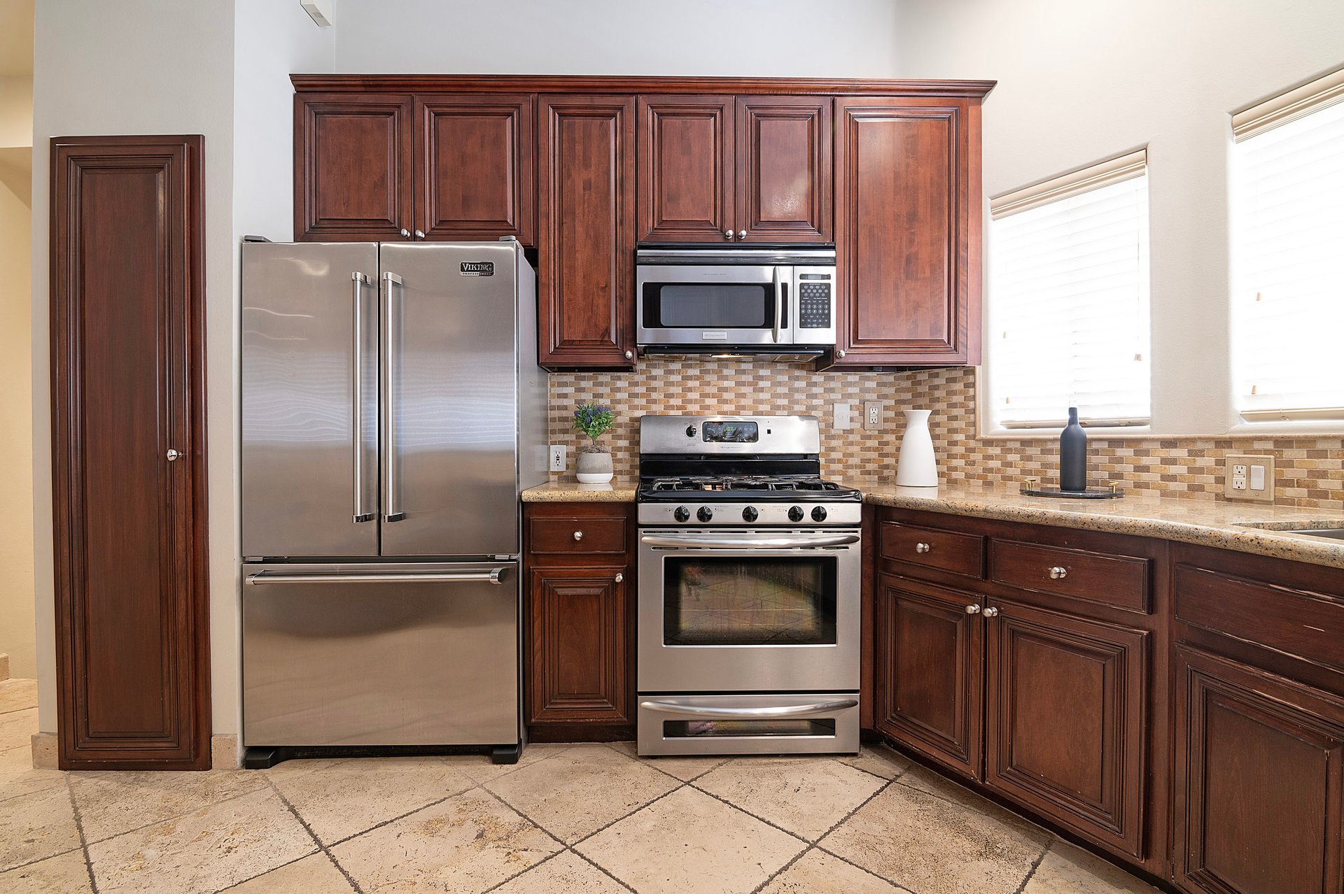 916 S. Shenandoah St. # 1