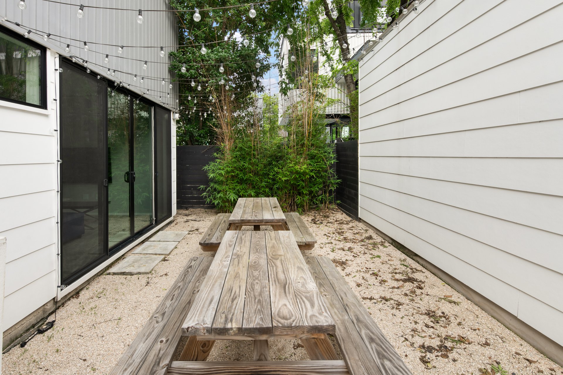 404 W Milton