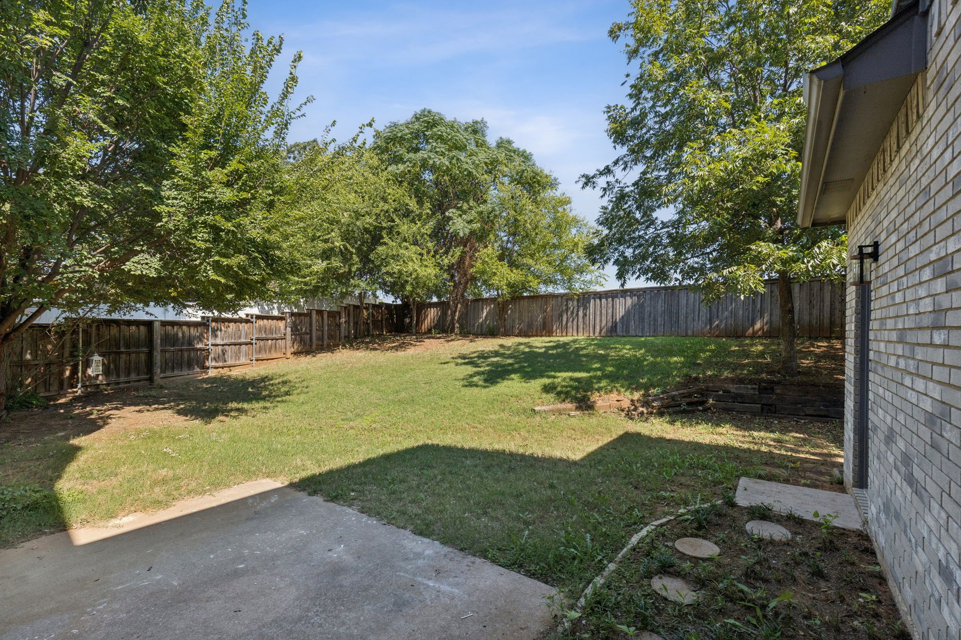 915 Inverness Circle