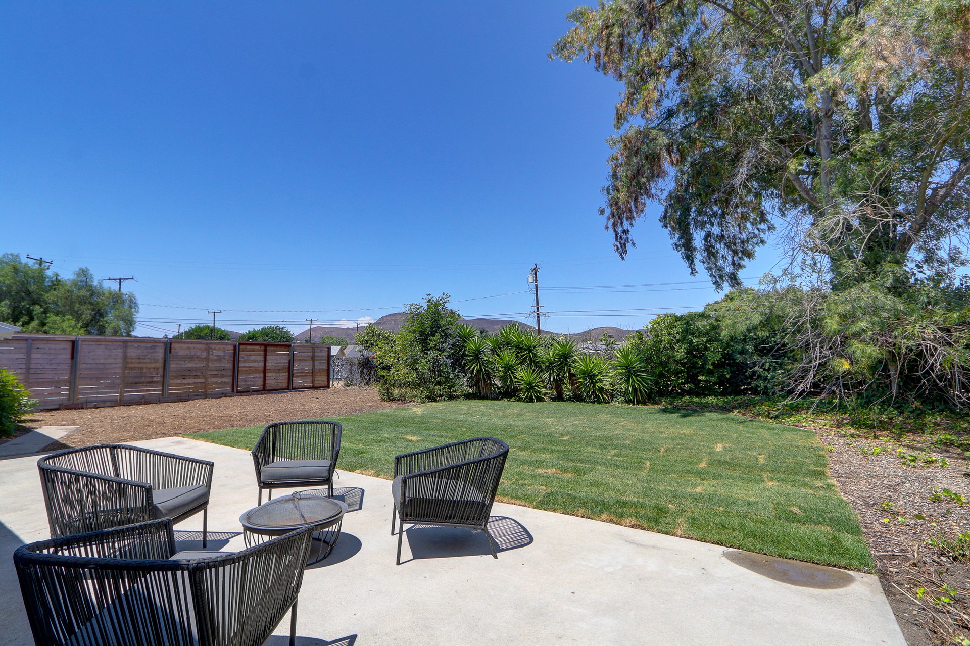 476 Jeanne Ct