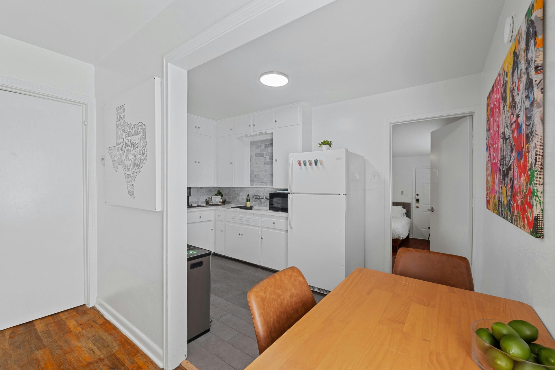 Room for Lease - 302 Moore Blvd Unit A