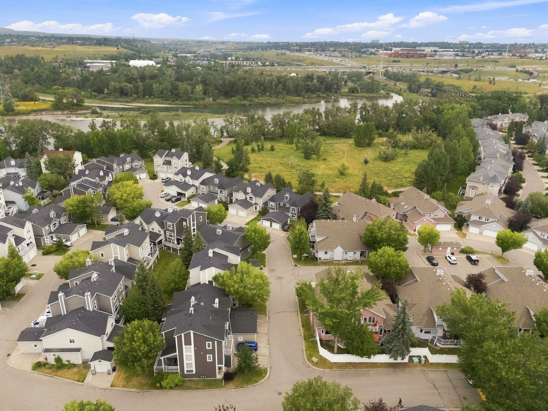 4 Inglewood Landing SE