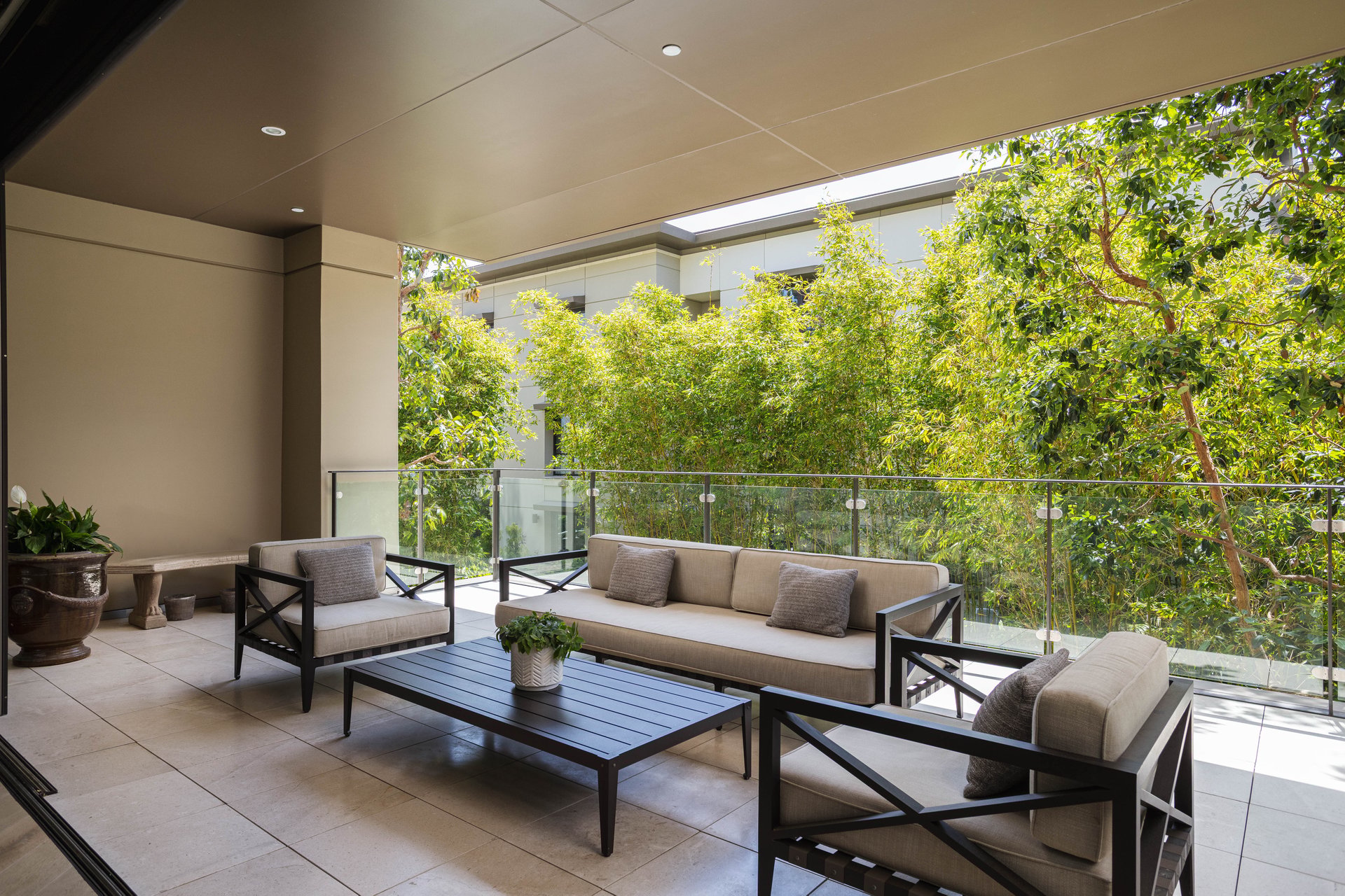 1223 Santa Barbara Dr