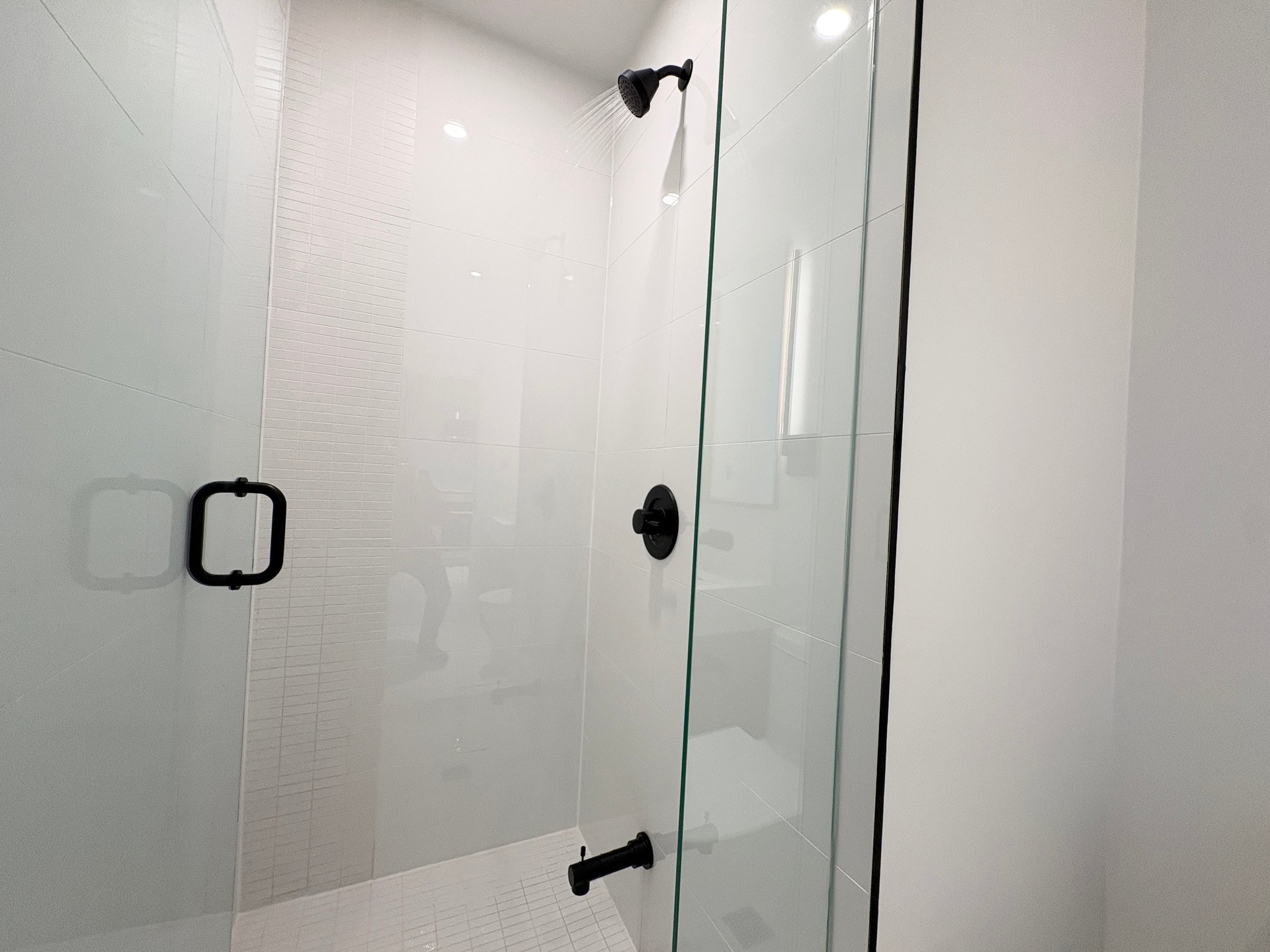 117 Broadway Ave W Unit: 2401