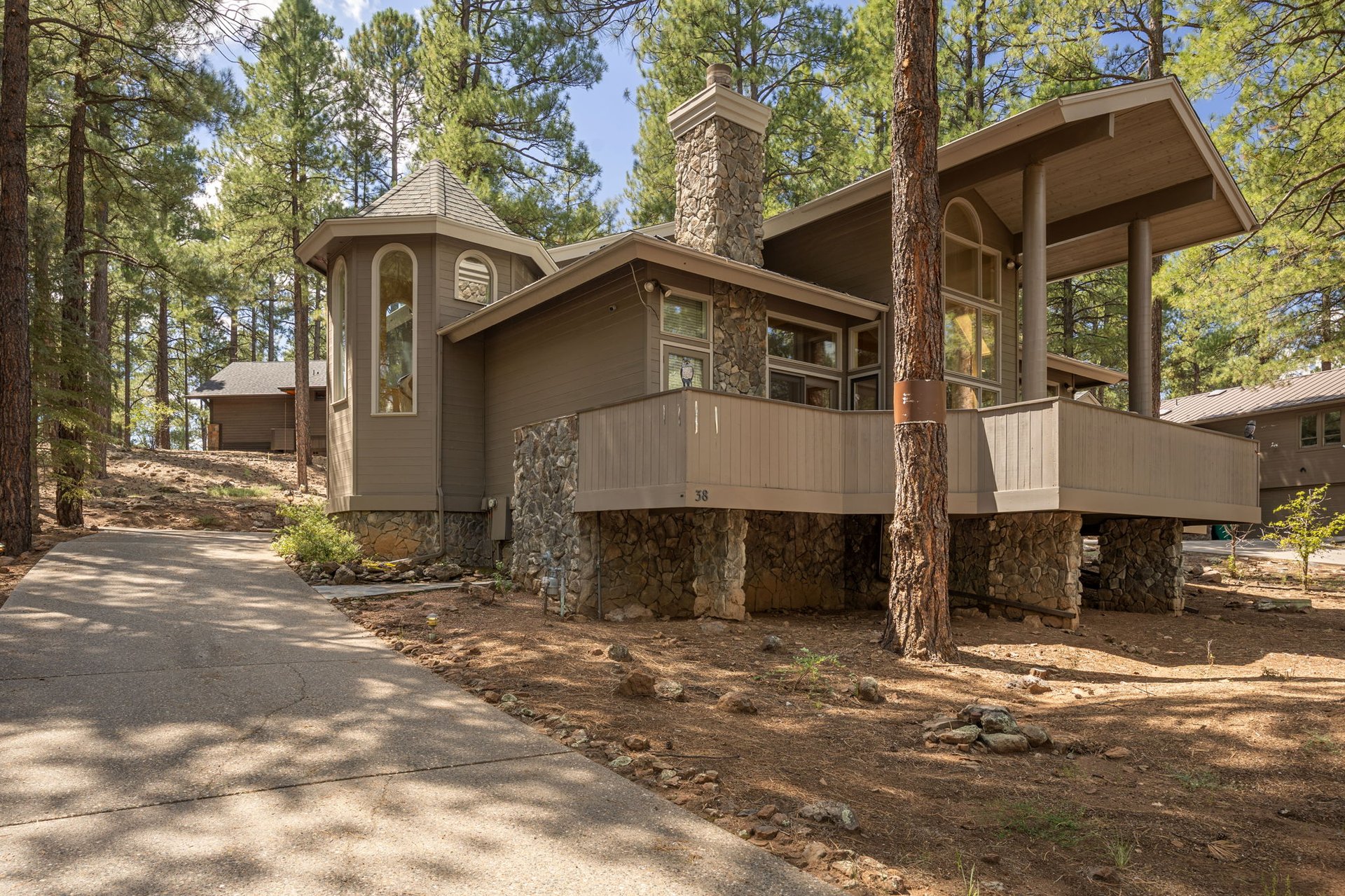 5779 GRIFFITHS Spring