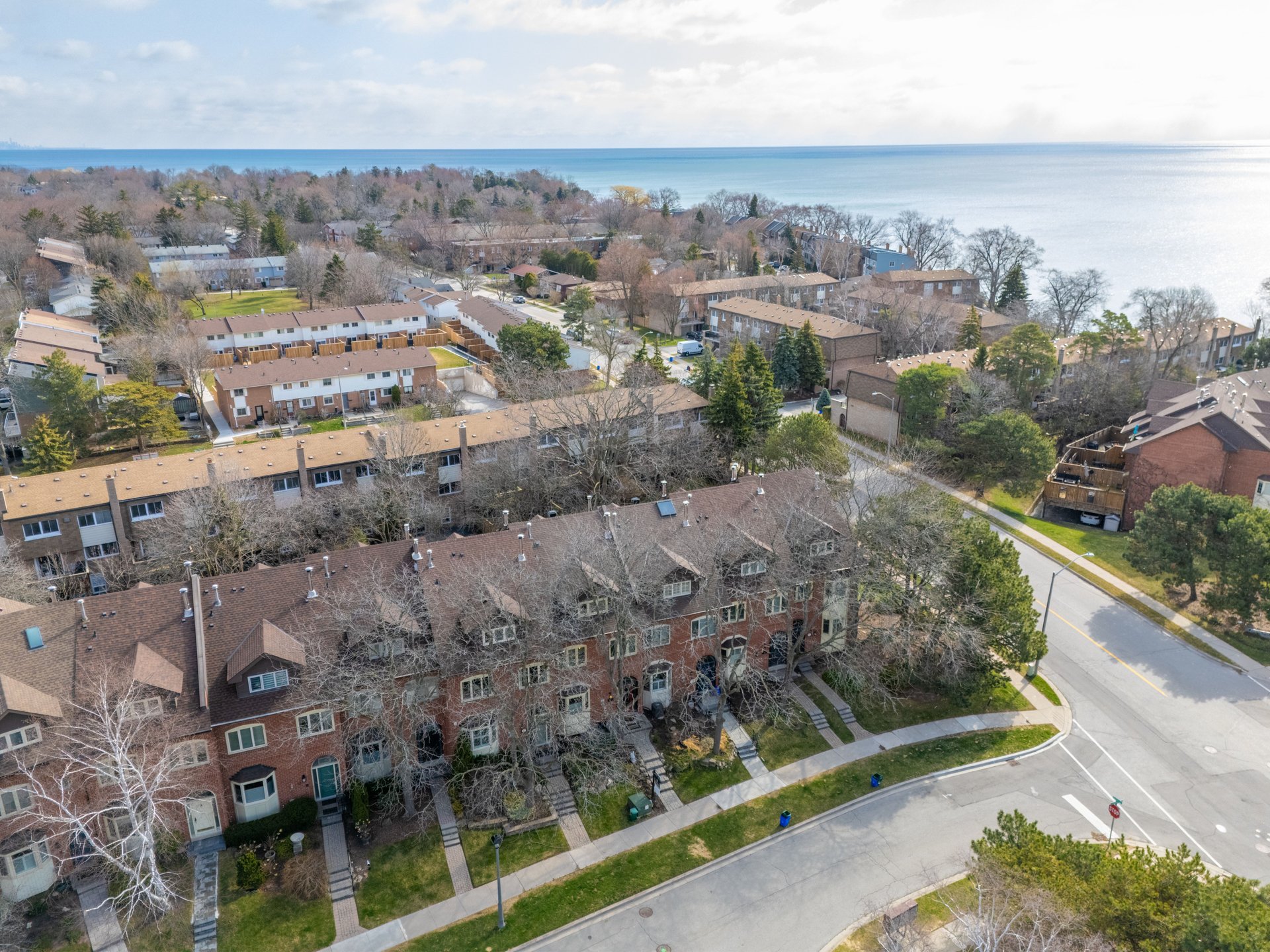 45 Tradewind Drive, Oakville