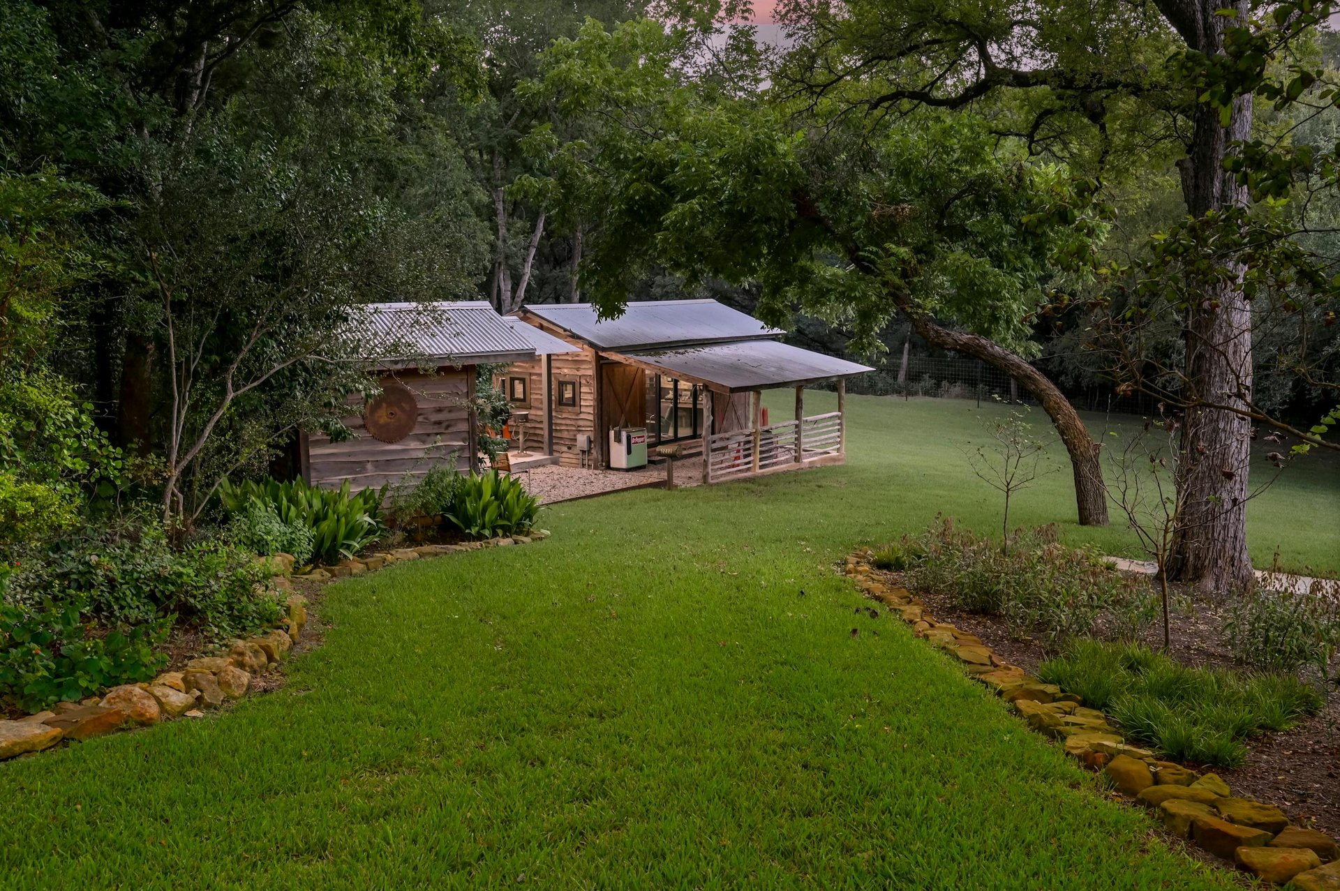 2212 River Hills Road 