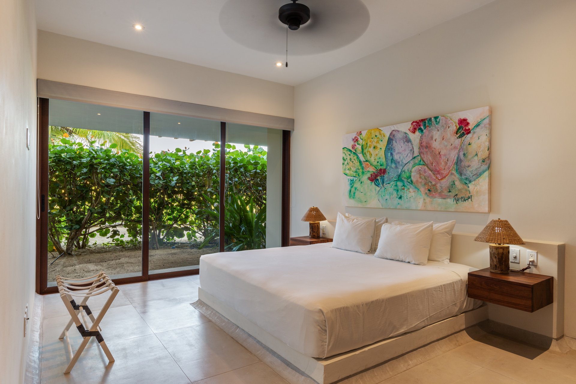 Marea Beachfront Villa I55