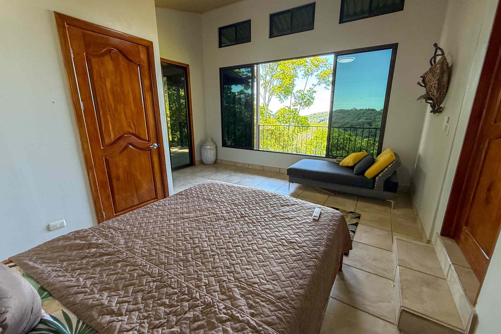 Totally Remodeled Coastal Jungle 2-Bedroom Sanctuary Home with Valley & Ocean Views in Lagunas above Dominical Costa Rica