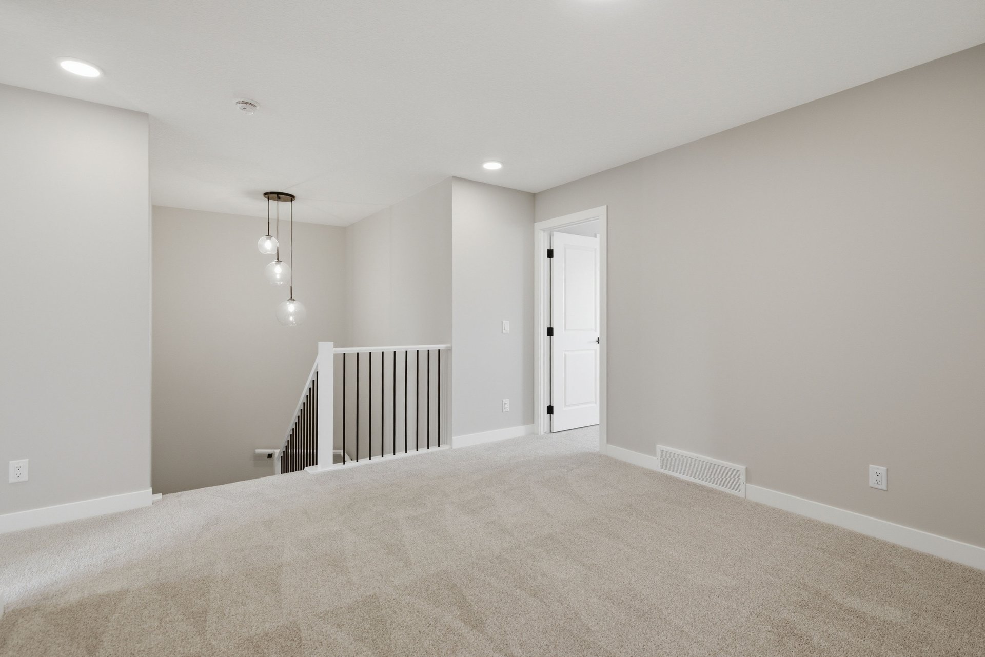 139 Belvedere Crescent SE