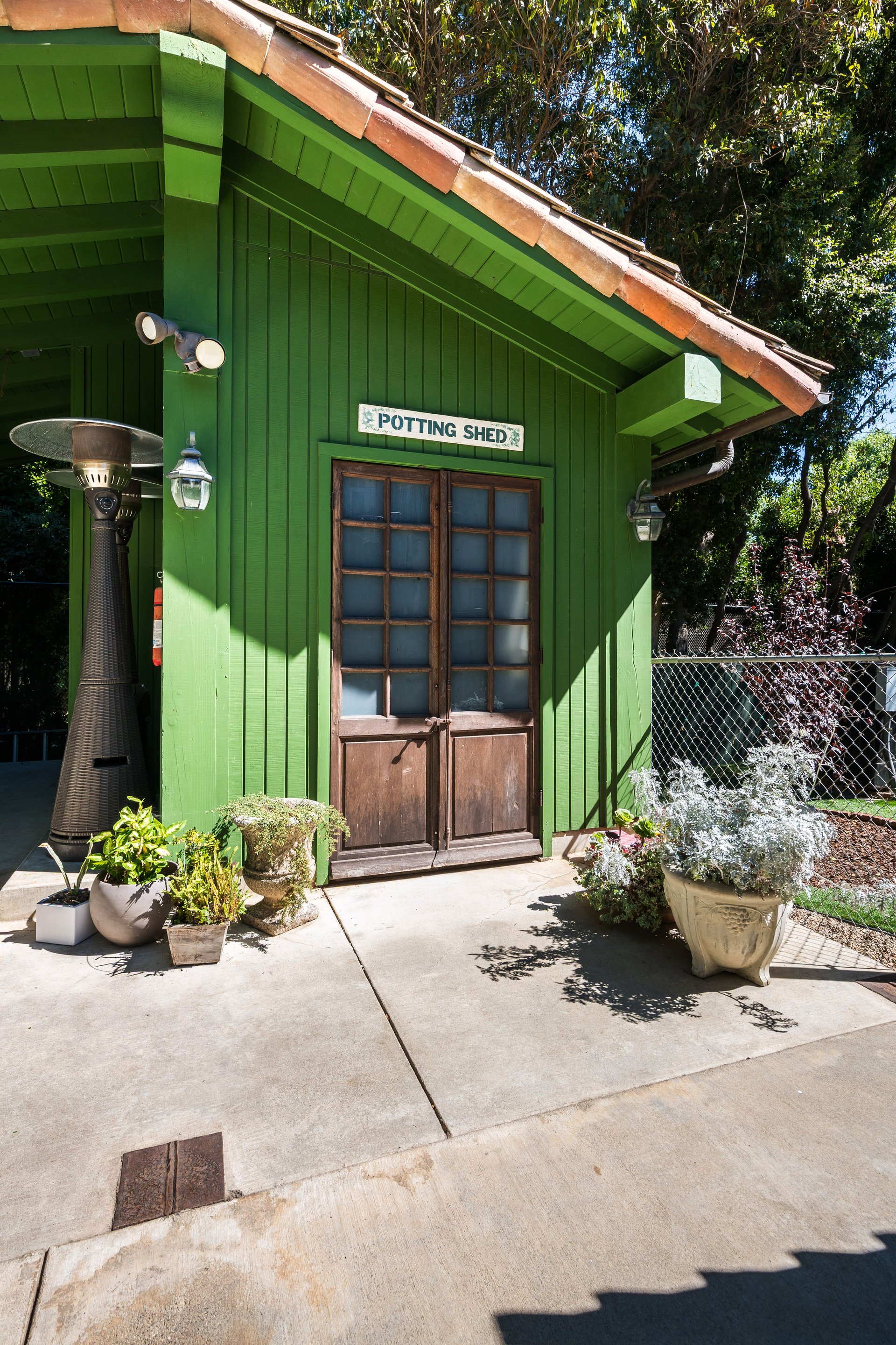1550 Amalfi DR