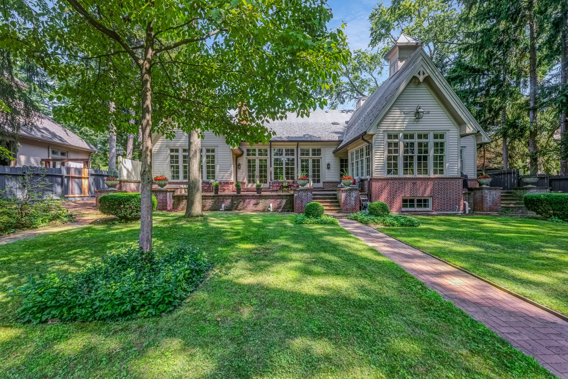 190 Donnelly Dr