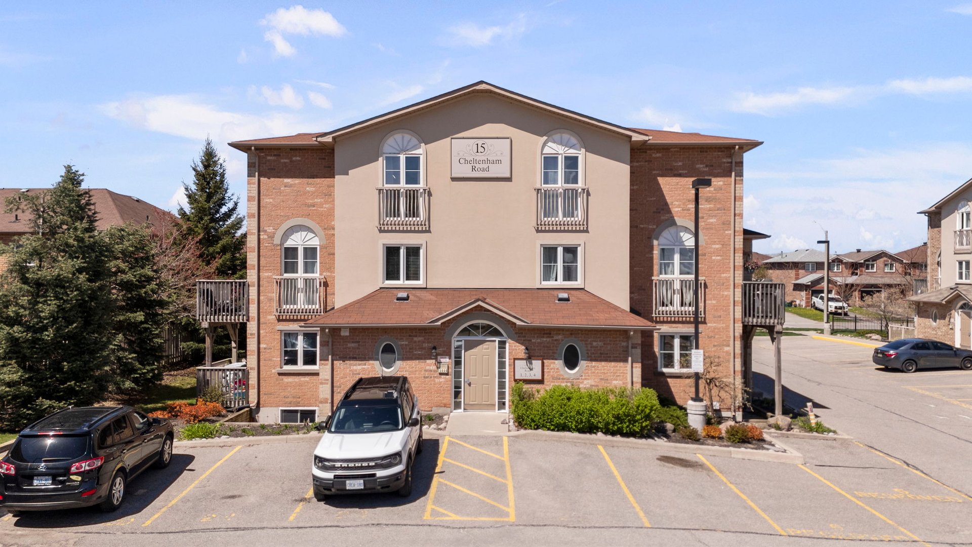 #1-15 Cheltenham Road, Barrie