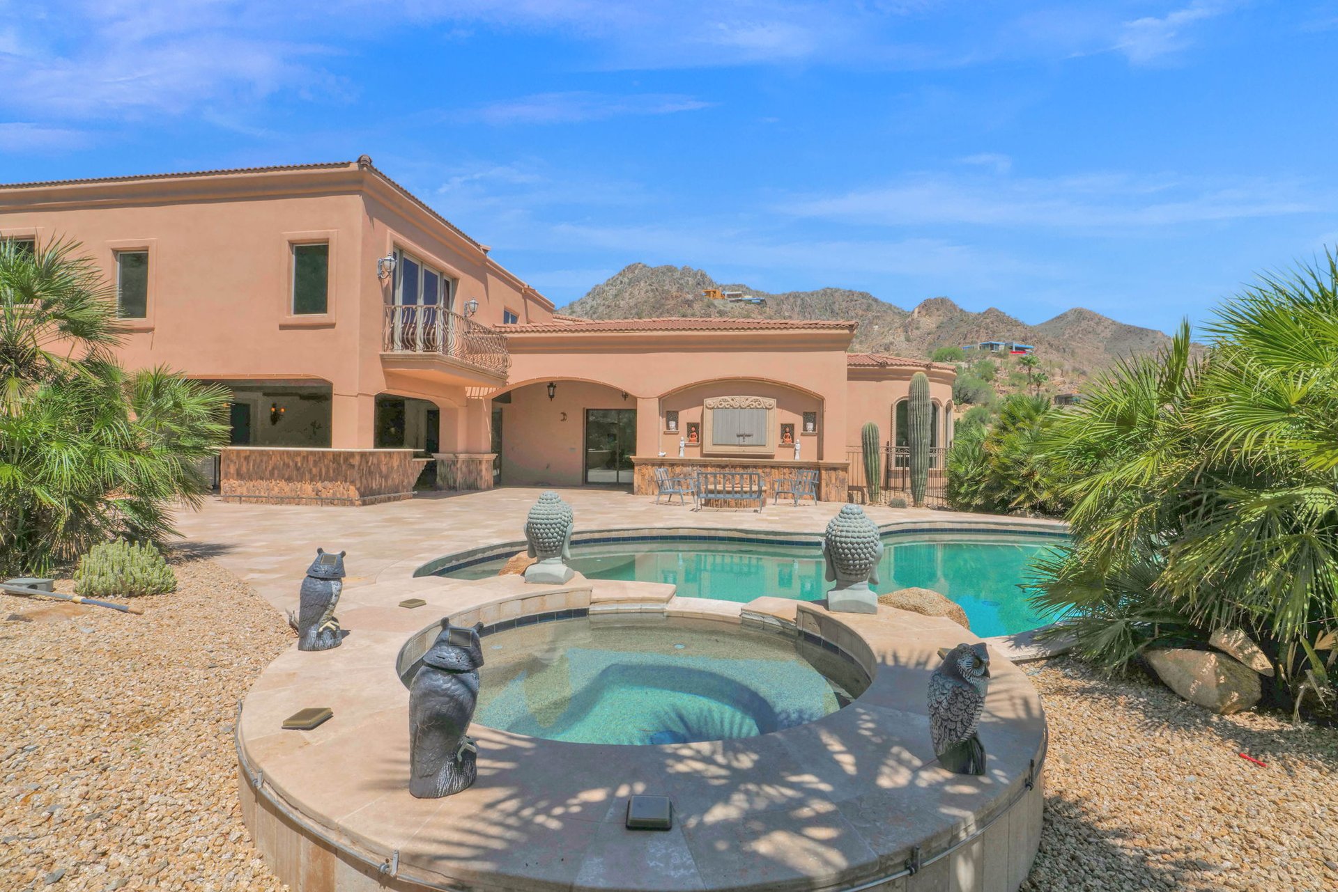 4141 E LAKESIDE Lane