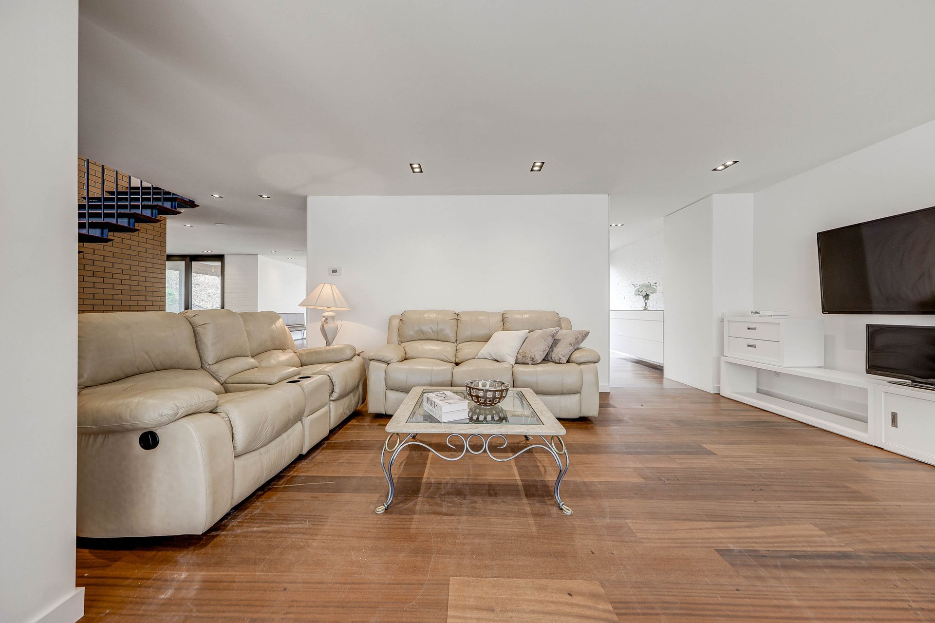 SOLD: Urban-Style Entertainer's Paradise