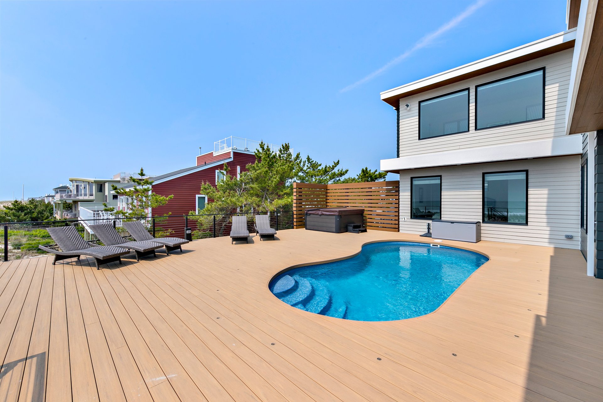 1053C Long Beach Blvd