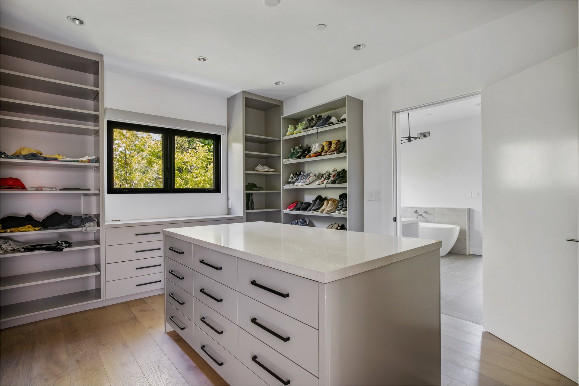 1172 Linda Flora Dr