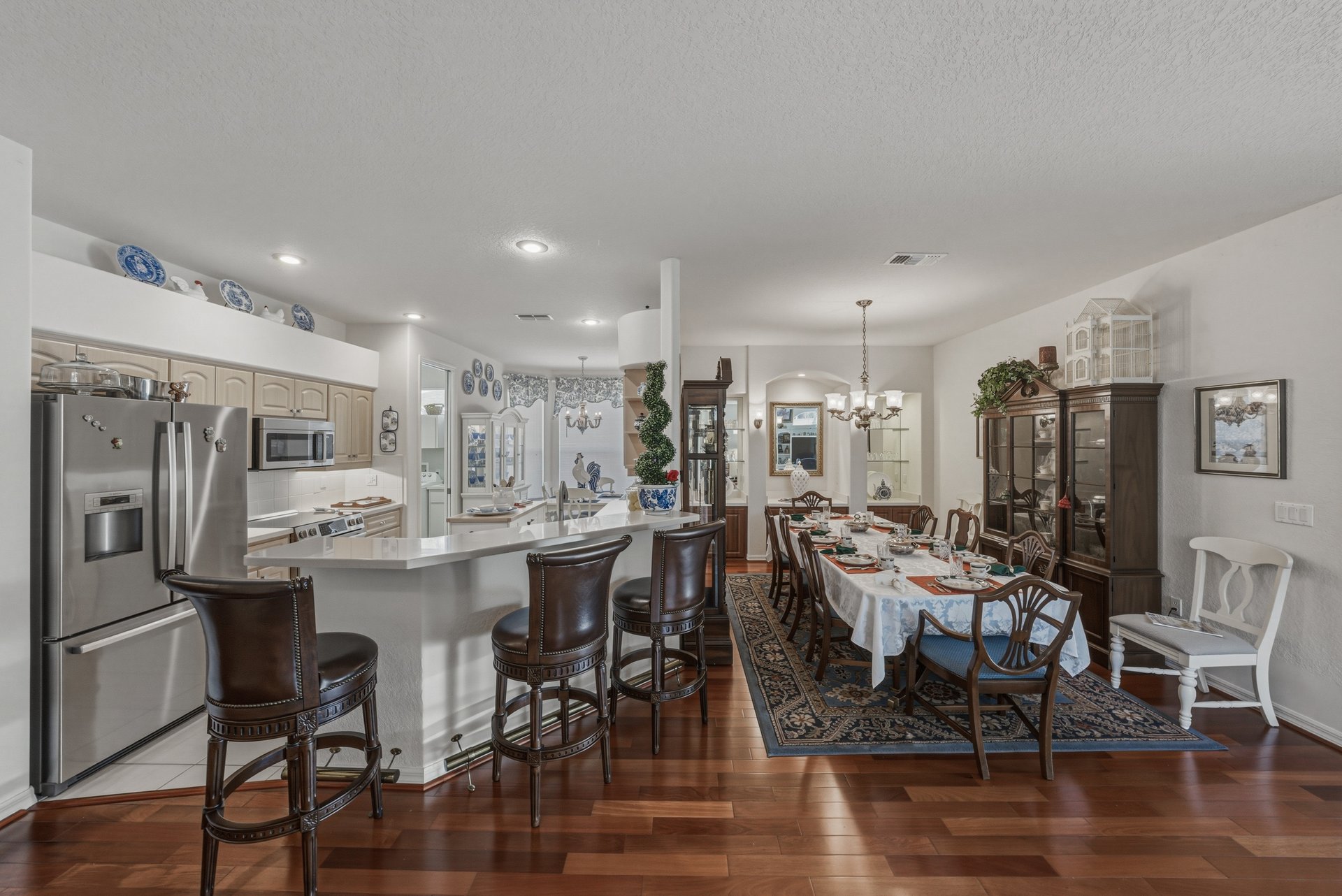 12410 WOODLANDS CIR