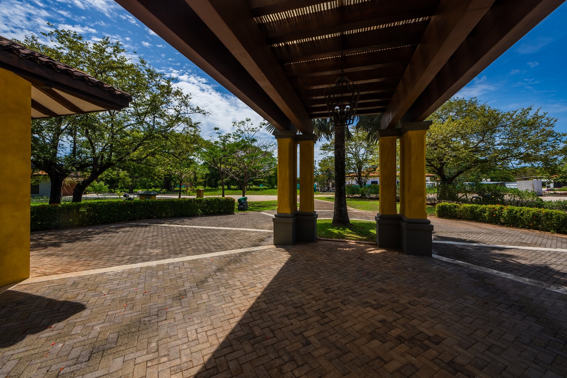 Casa Miraflores, Reserva De Golf #94 | Welcome to Casa Miraflores, an exquisite colonial-style estate home located in Hacienda Pinilla!