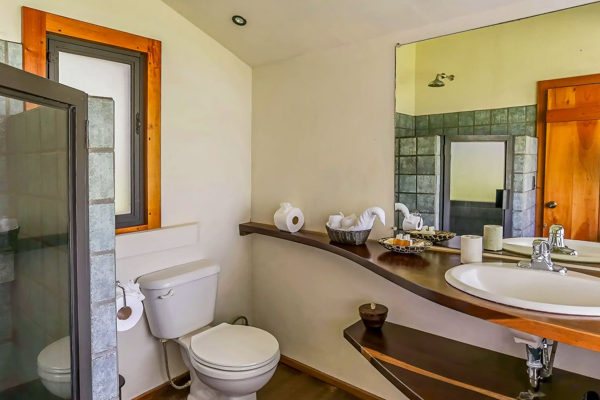 Casa de Luz, Manuel Antonio 3 bedroom/5 bath, Vacation rental income